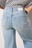 Izzy Crop