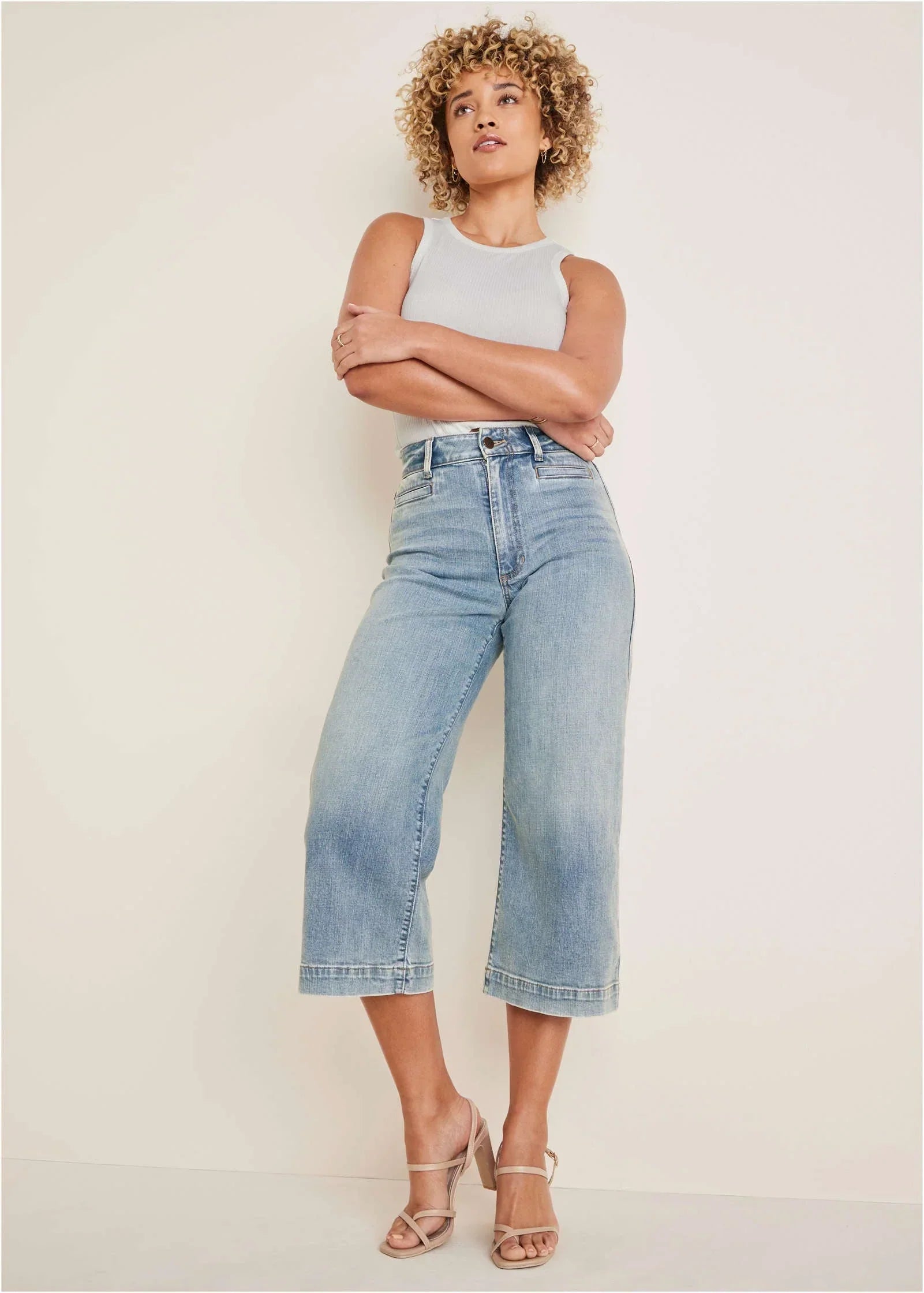 Sophia Wide Leg Crop Jeans Light Wash