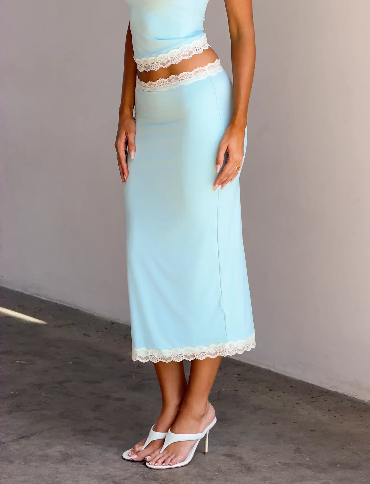 NOVA MIDI SKIRT BLUE