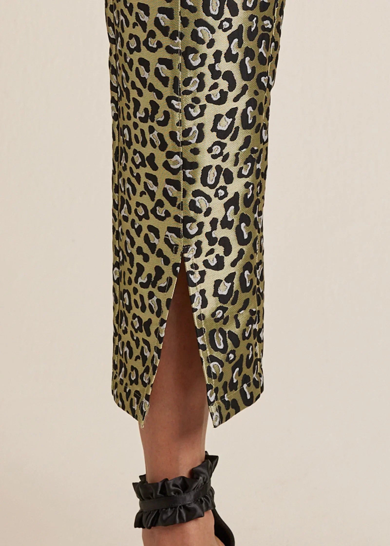 Jacquard Slit Hem Pants Black Gold