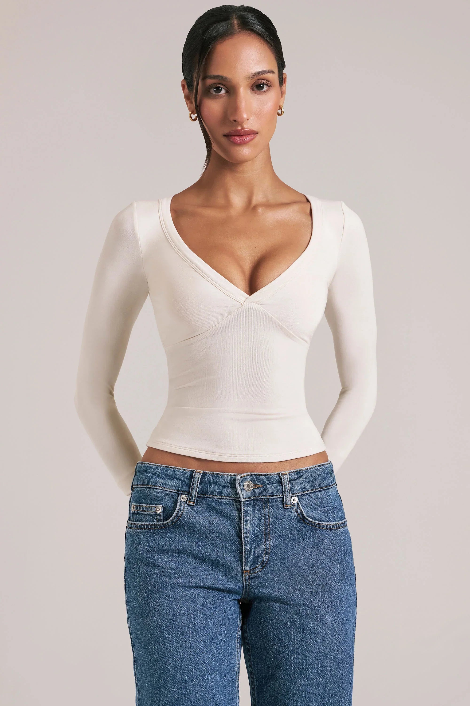 V Neck Long Sleeve Top in Vanilla
