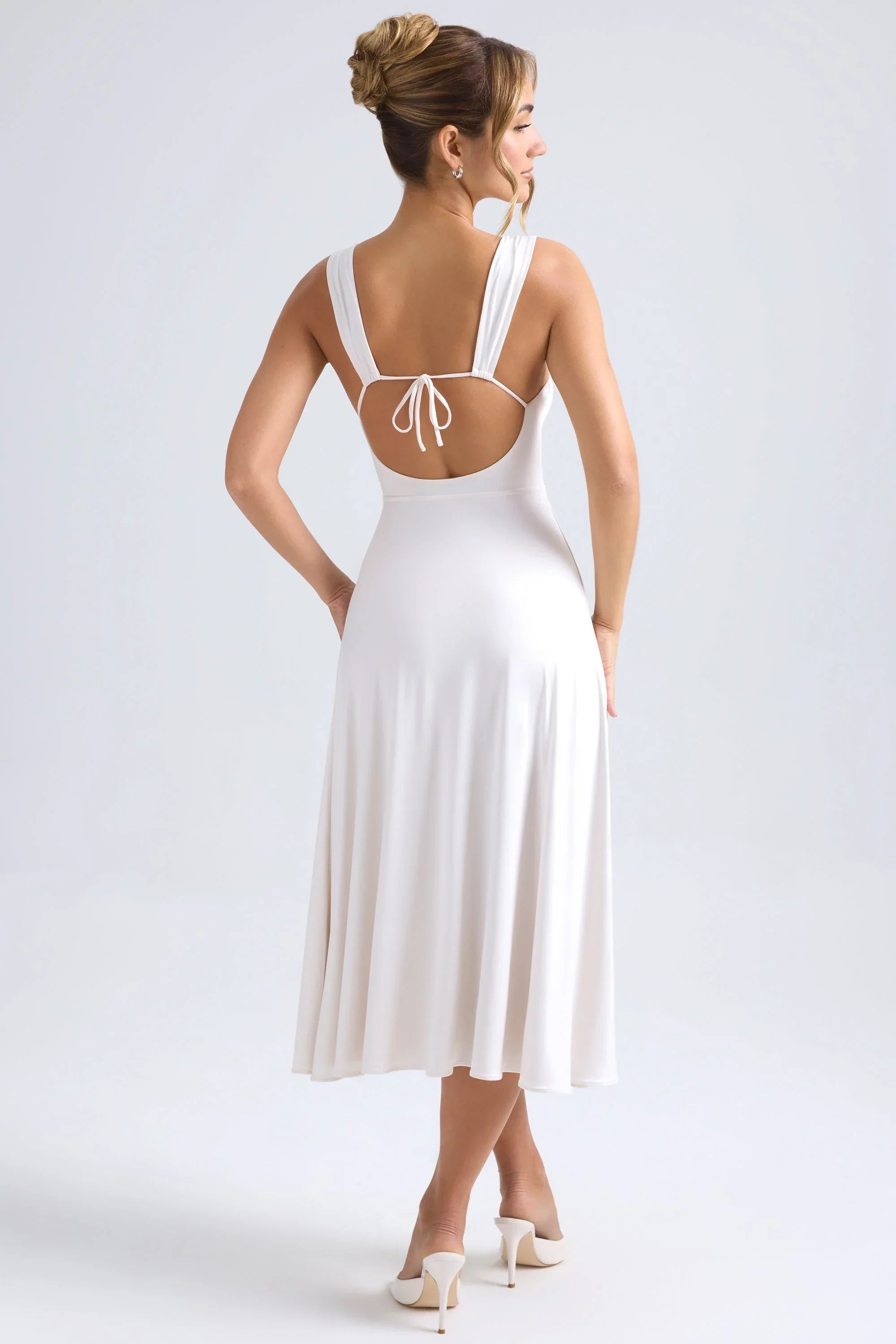 Sweetheart Neck Ruched Midaxi Dress in Ivory