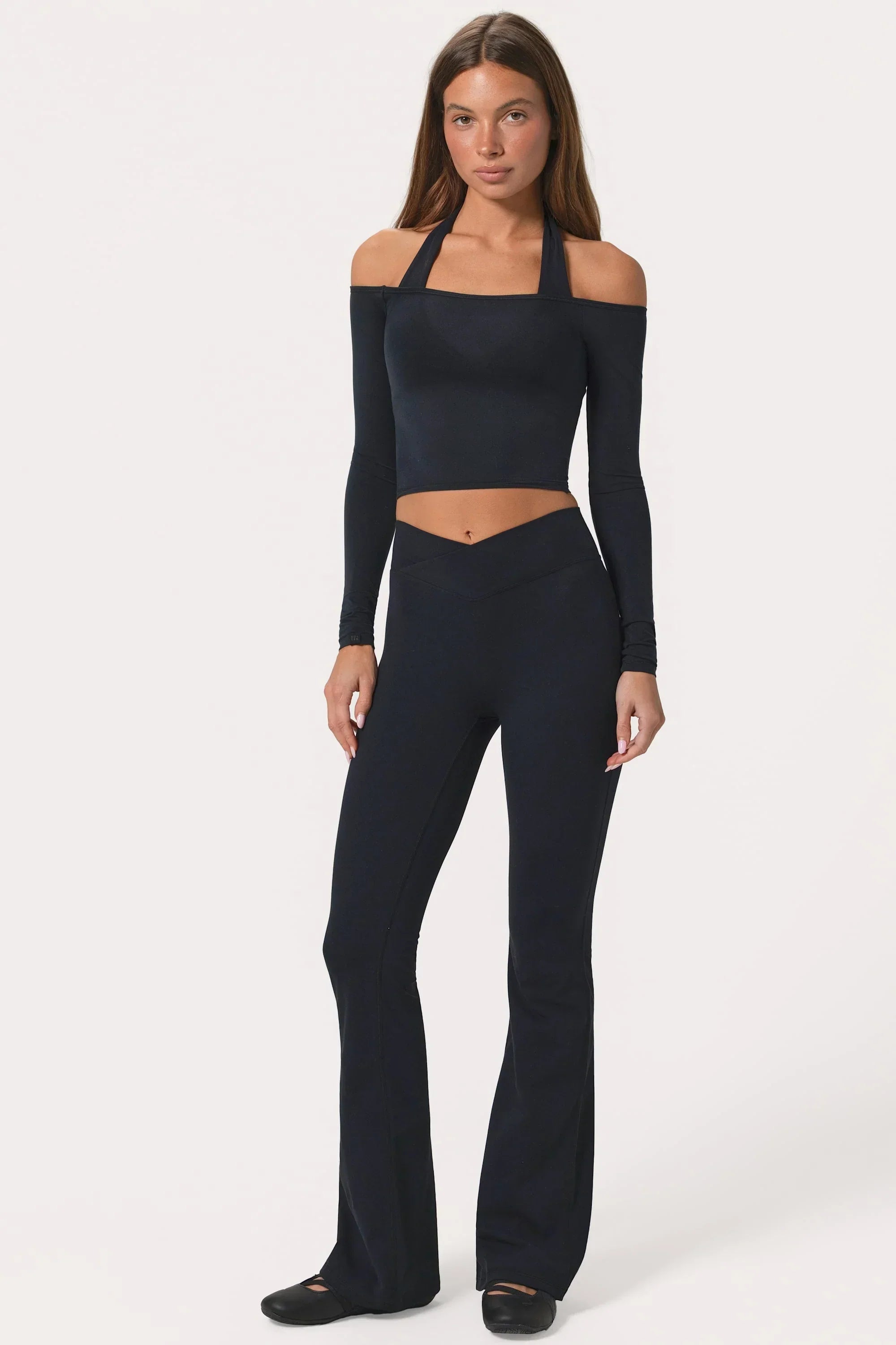 Soft Active V Waist Flared Leggings in Black