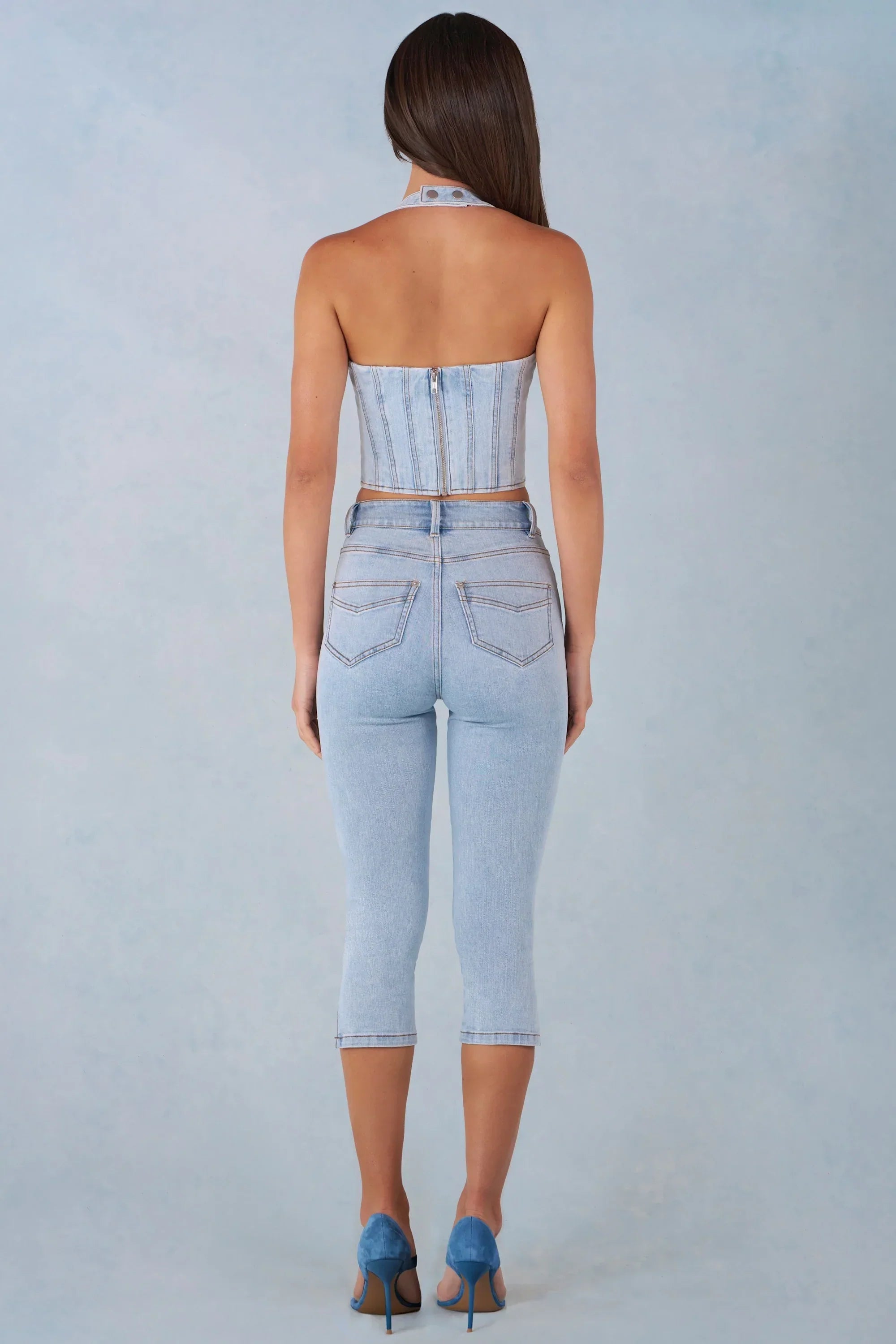 Mid Rise Denim Capri Jeans in Light Denim