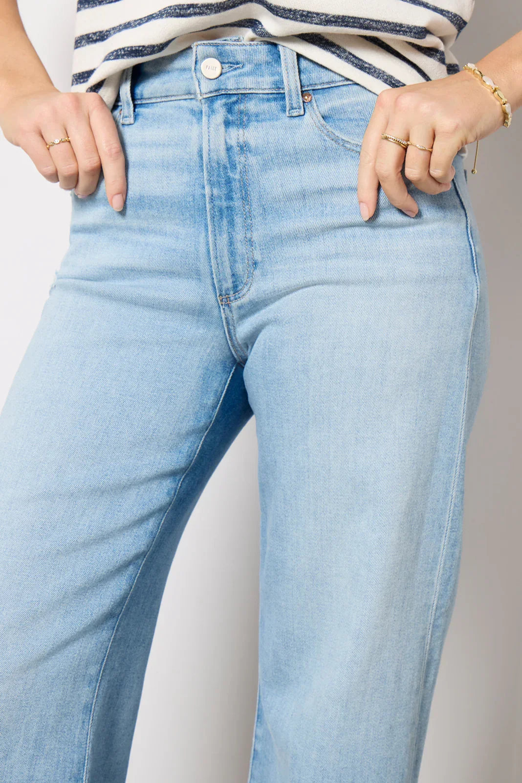 Anessa W Raw Hem