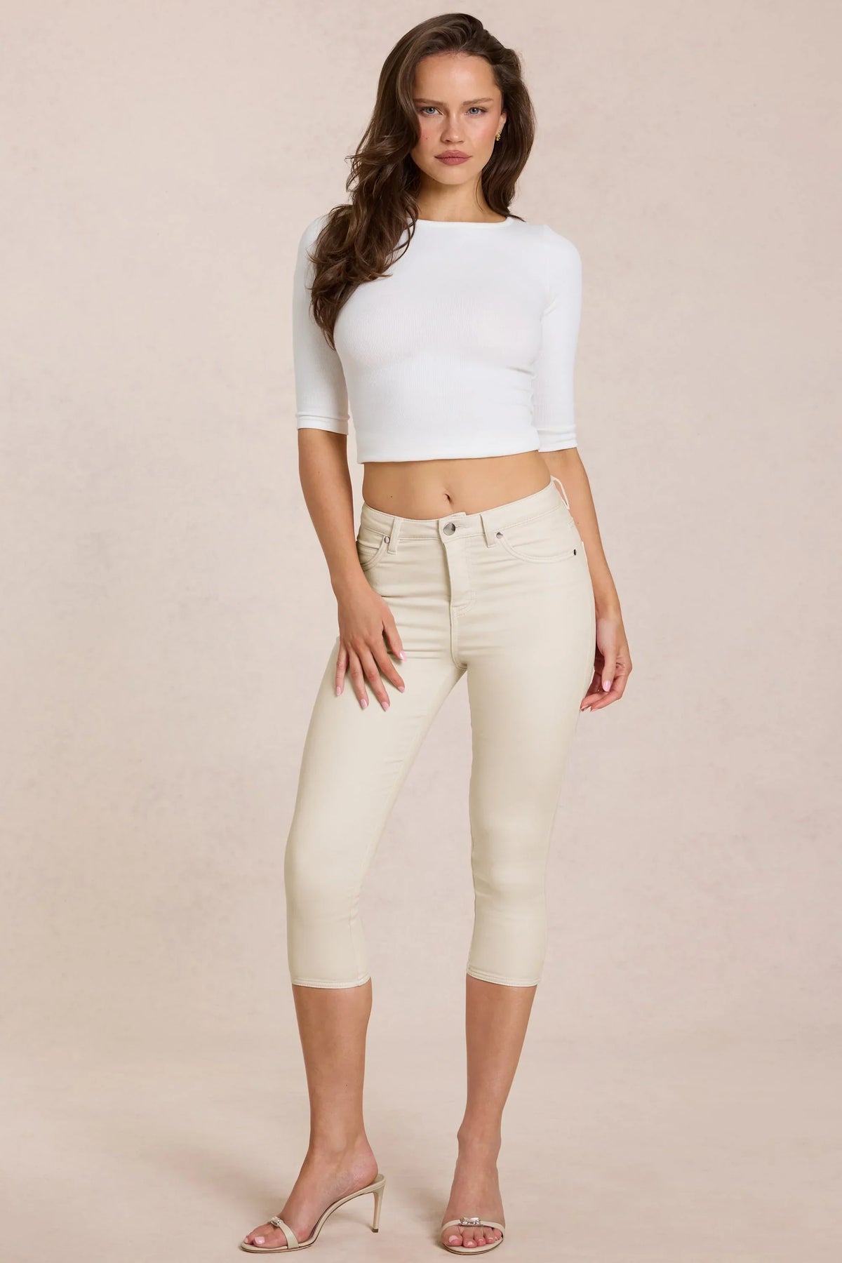 Mid Rise Capri Jeans in Ivory