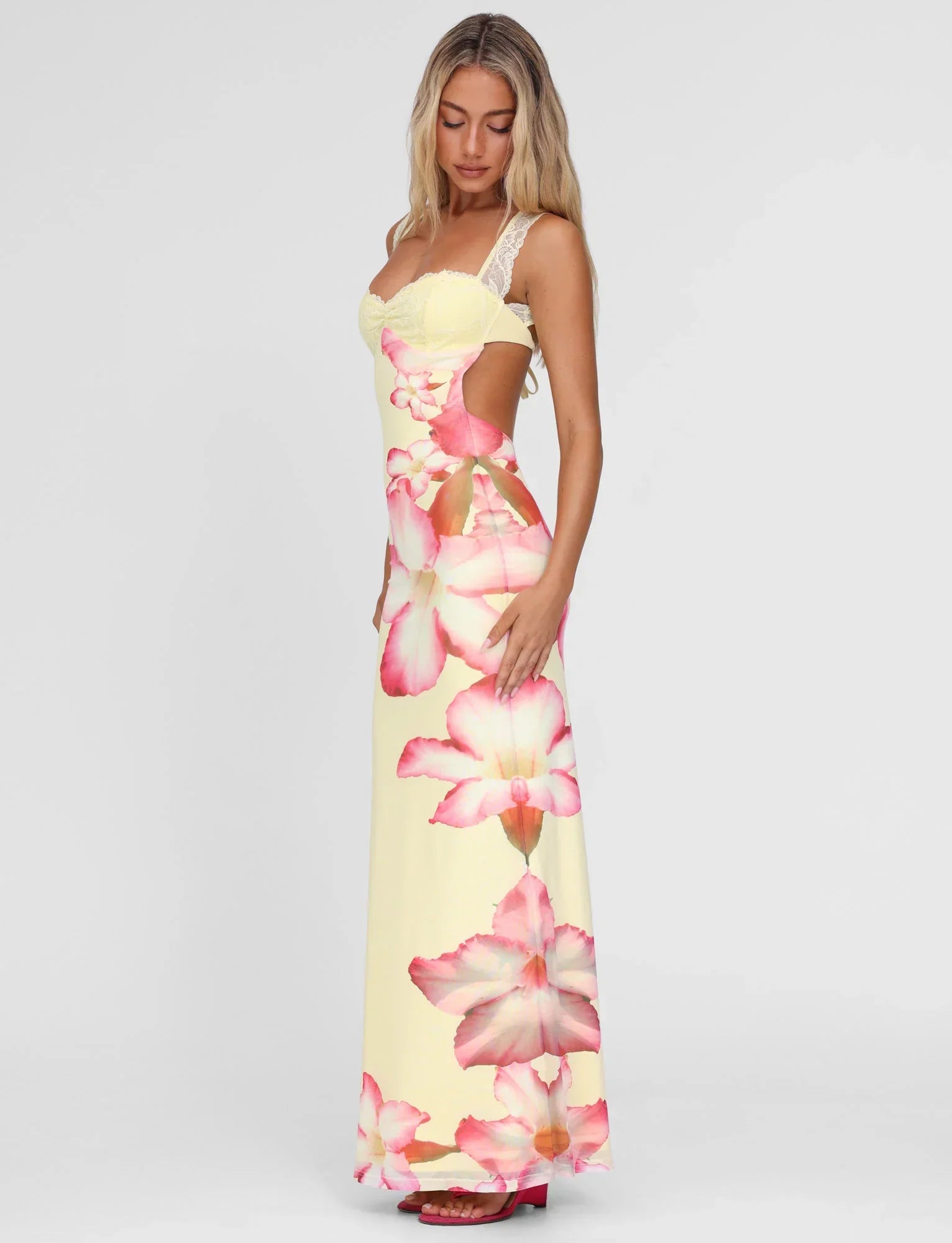 NYOMI MAXI DRESS YELLOW MACRO FLORAL YELLOW HIBISCUS