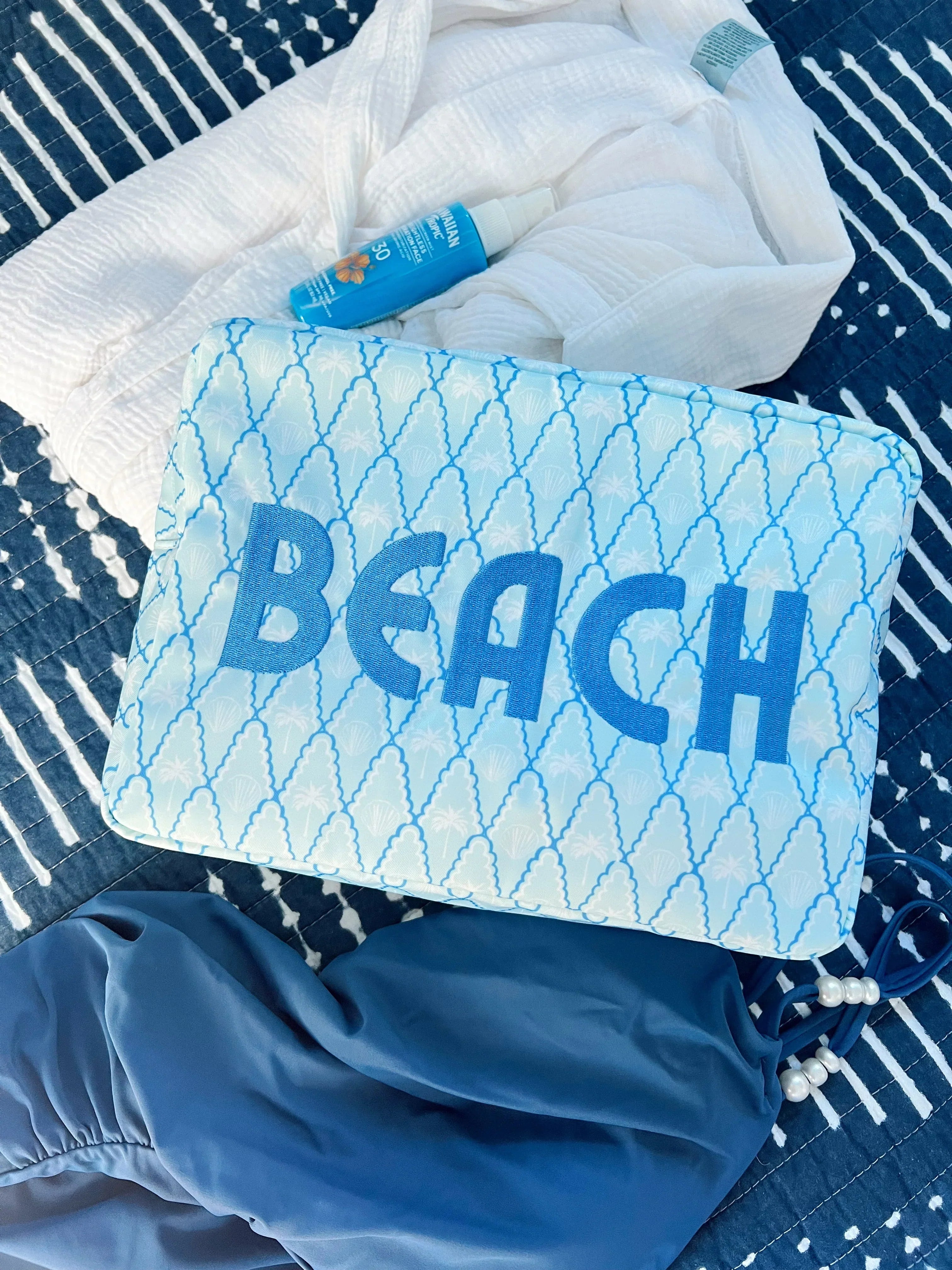 KenzKustomz Blue Palms XL Bag Beach