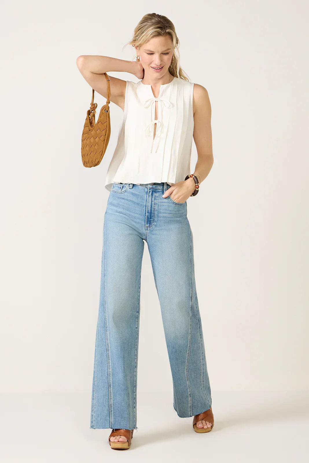 Anessa 31 W Twisted Outseam
