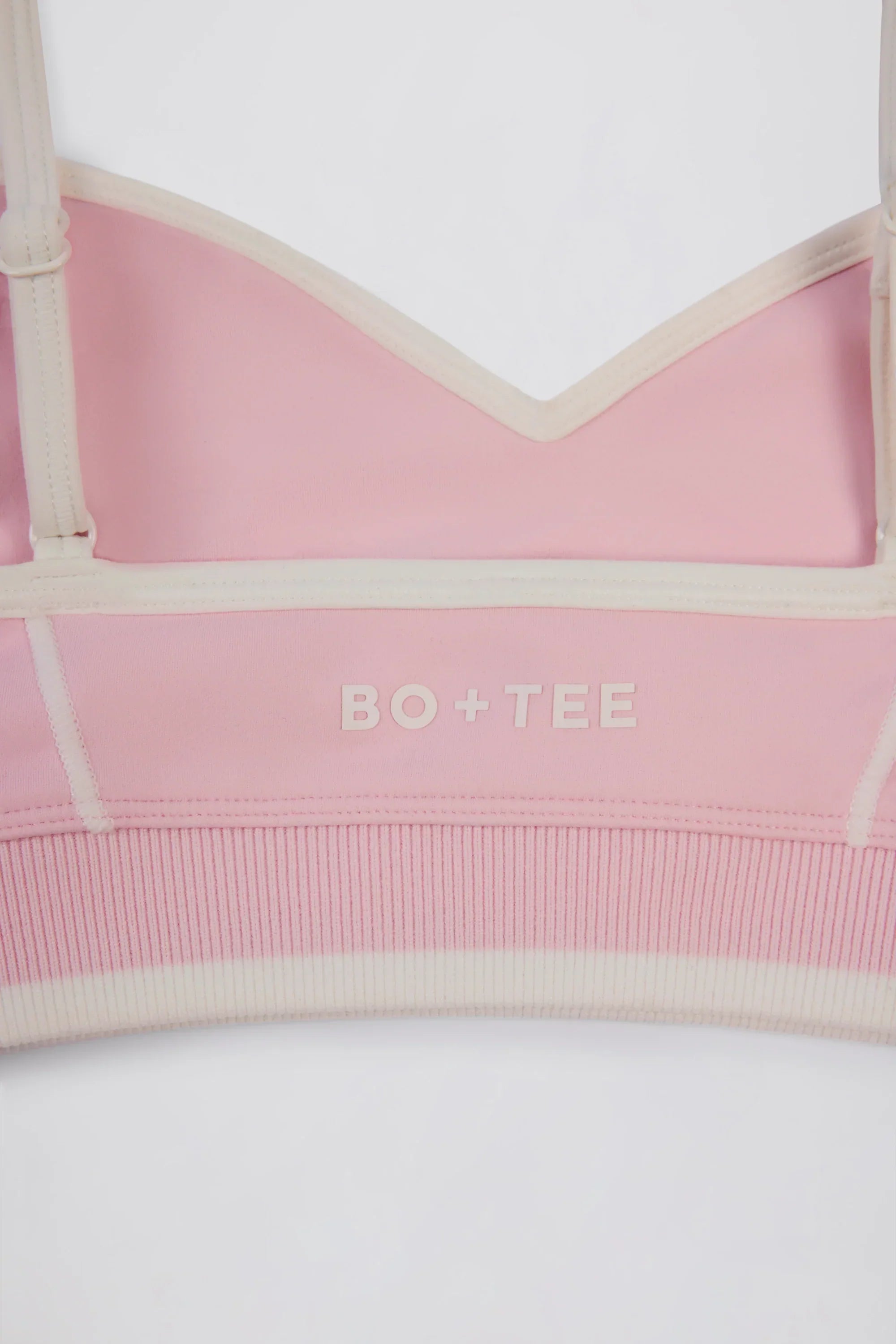 Soft Active Sweetheart Neck Contrast Sports Bra in Powder Pink