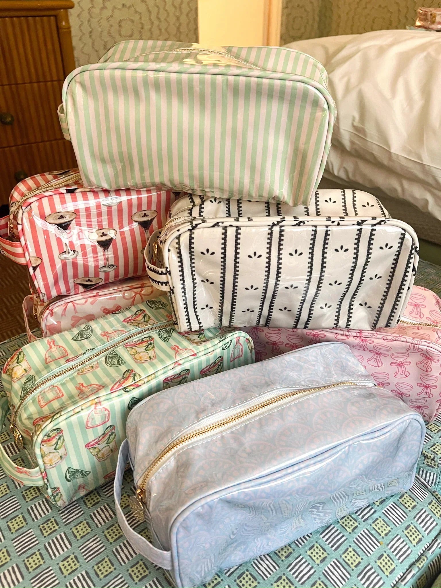 KenzKustomz Clear Coat Toiletry Dopp Kit