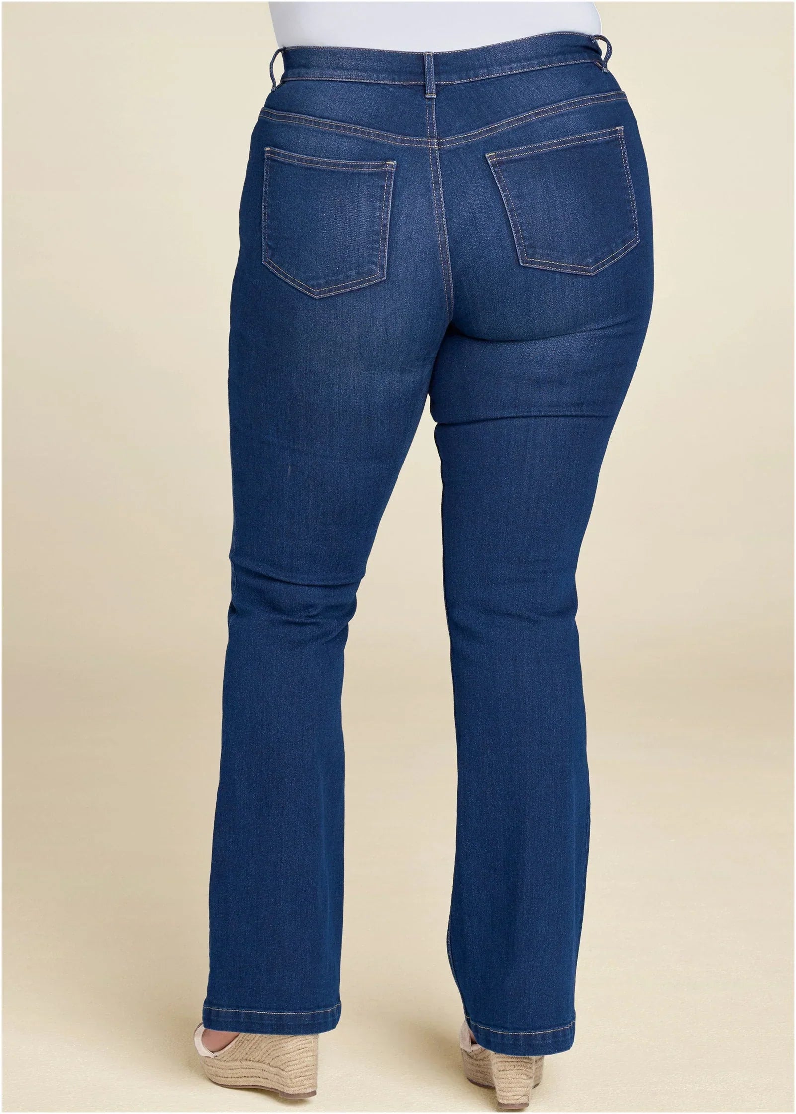 Halle Bootcut Jeans Dark Wash
