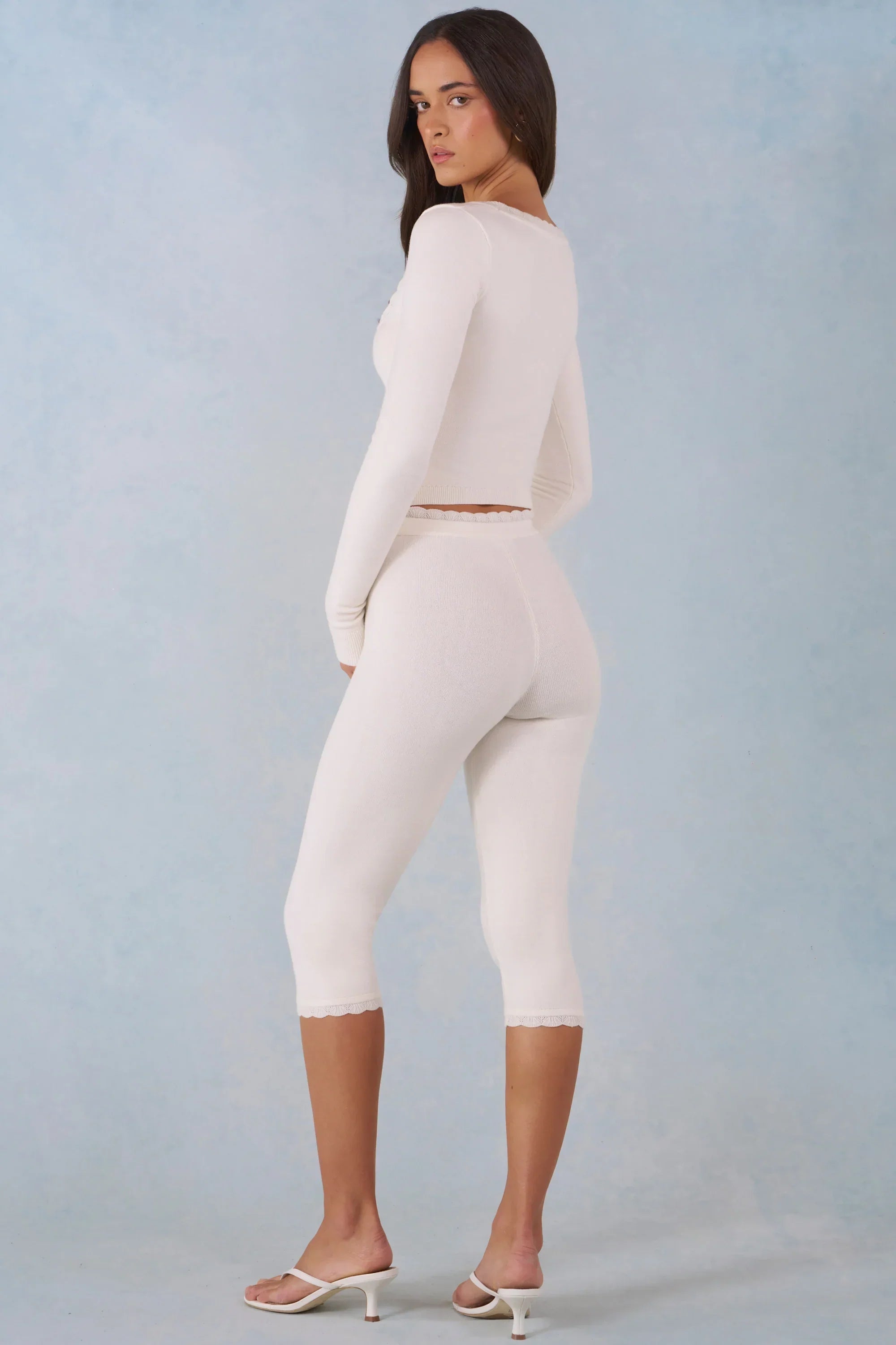 Knit Mid Rise Capri Trousers in Ivory