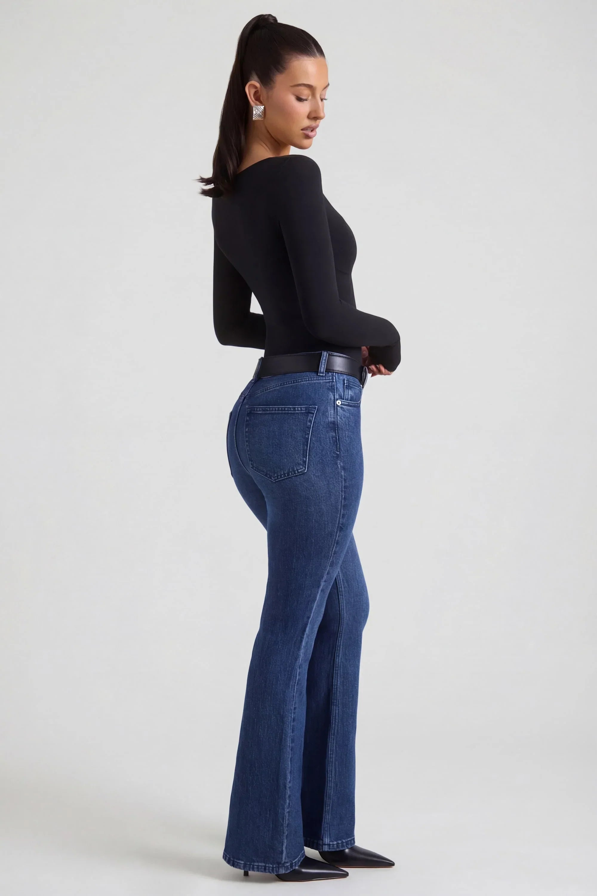 High Rise Flared Jeans in Indigo Wash