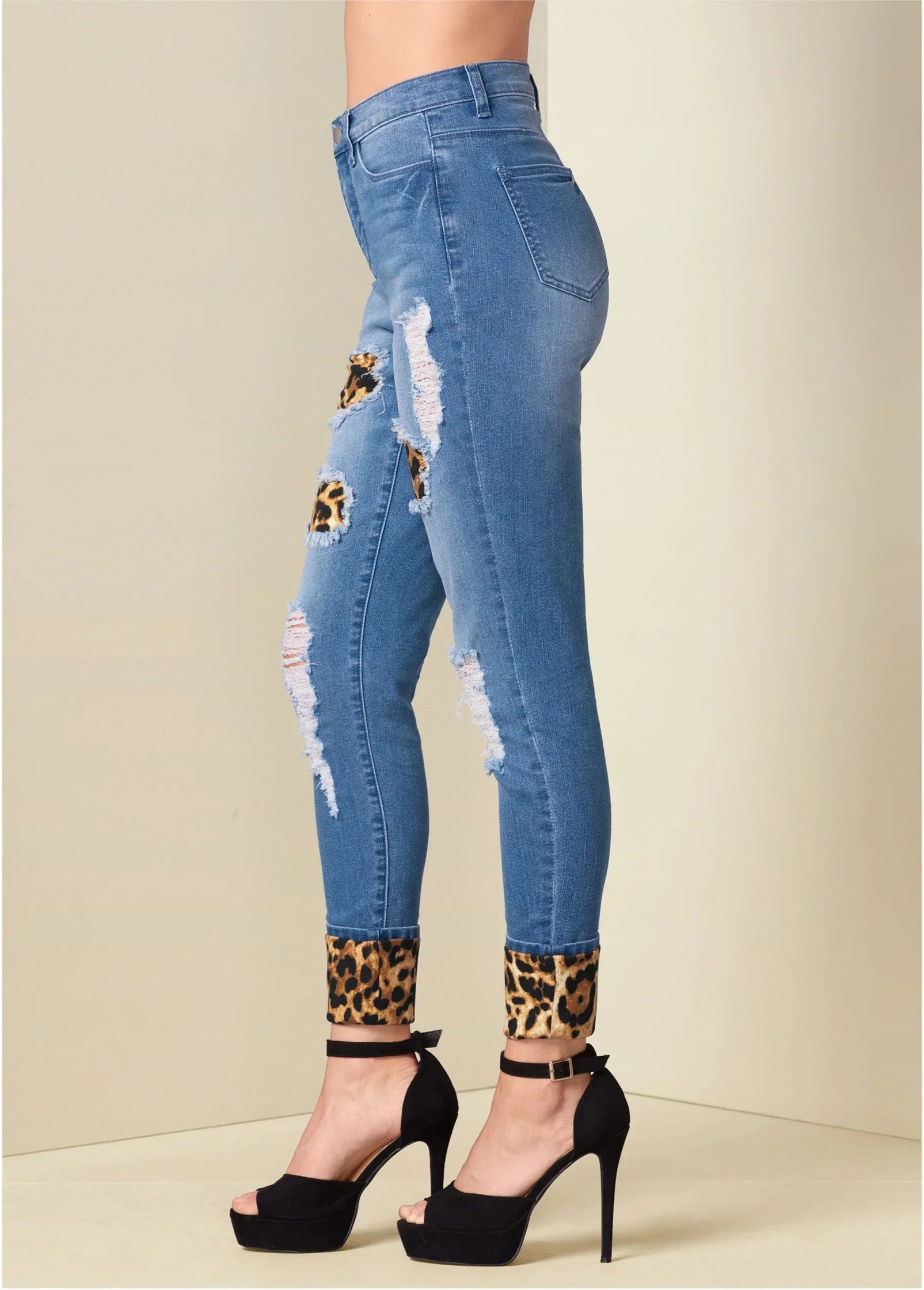 Leopard Cuffed Jeans Light Wash