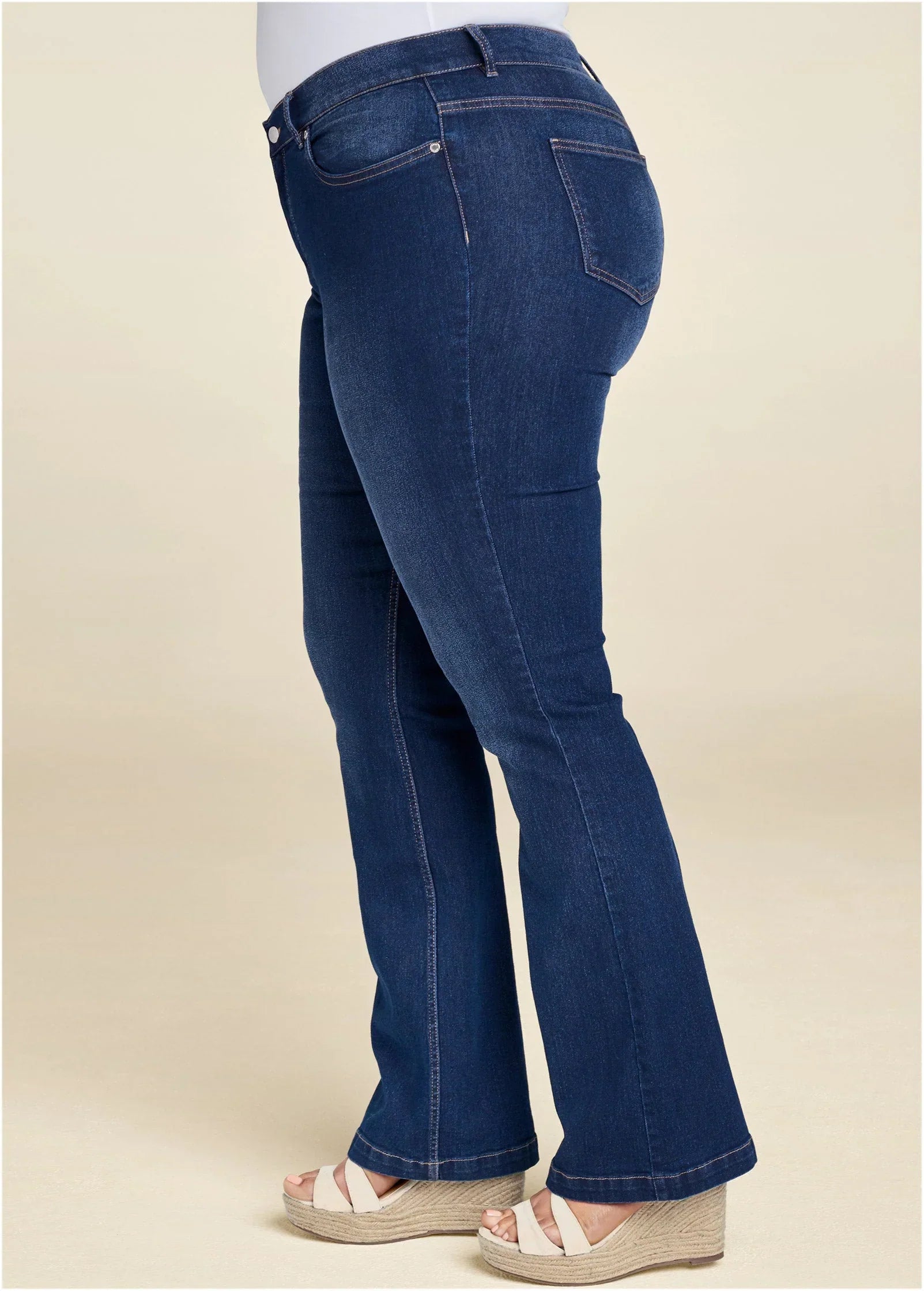 Halle Bootcut Jeans Dark Wash