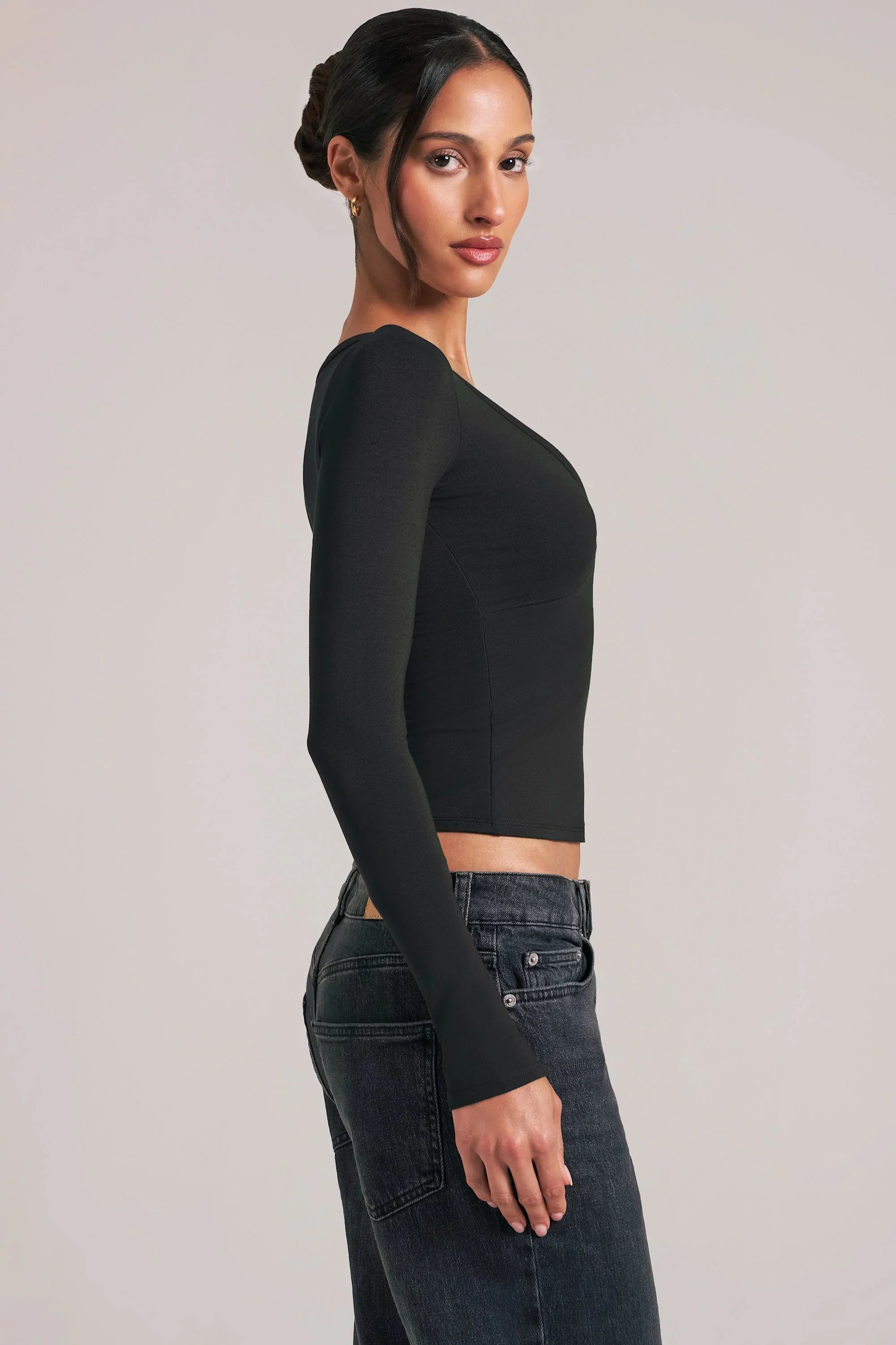 V Neck Long Sleeve Top in Black