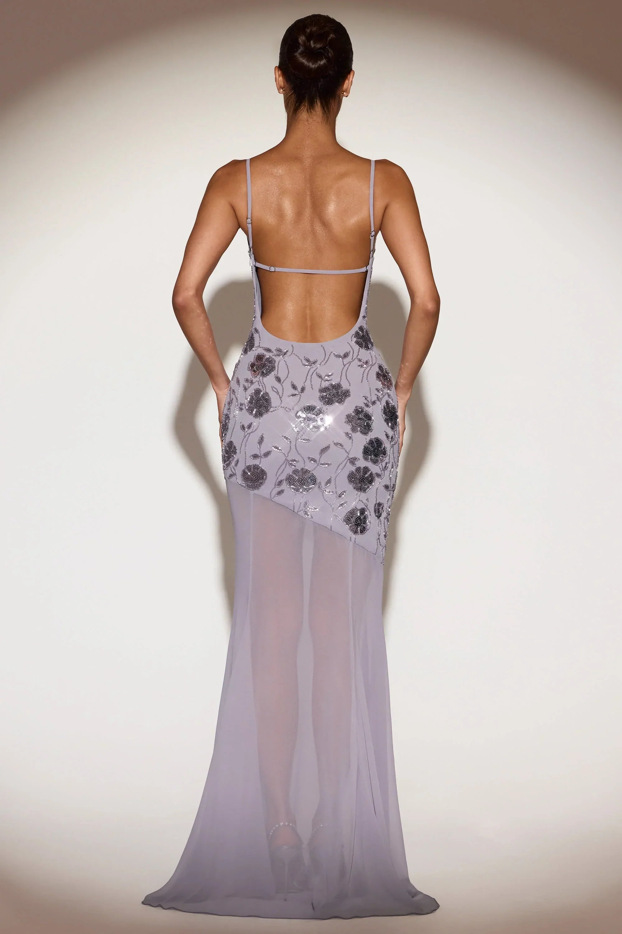 Embellished Sweetheart Neck Backless Gown in Lilac