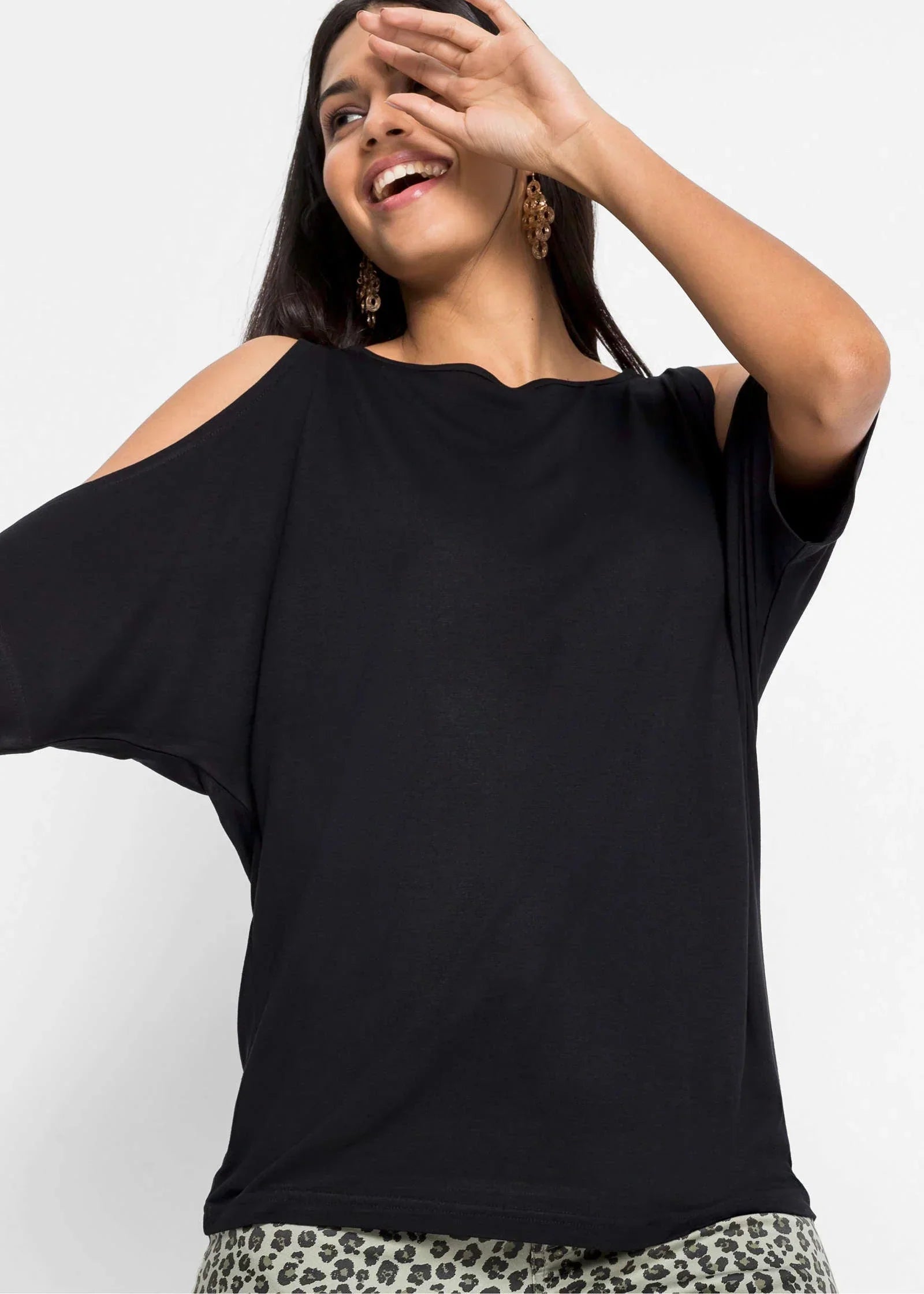 Cold Shoudler T Shirt Black
