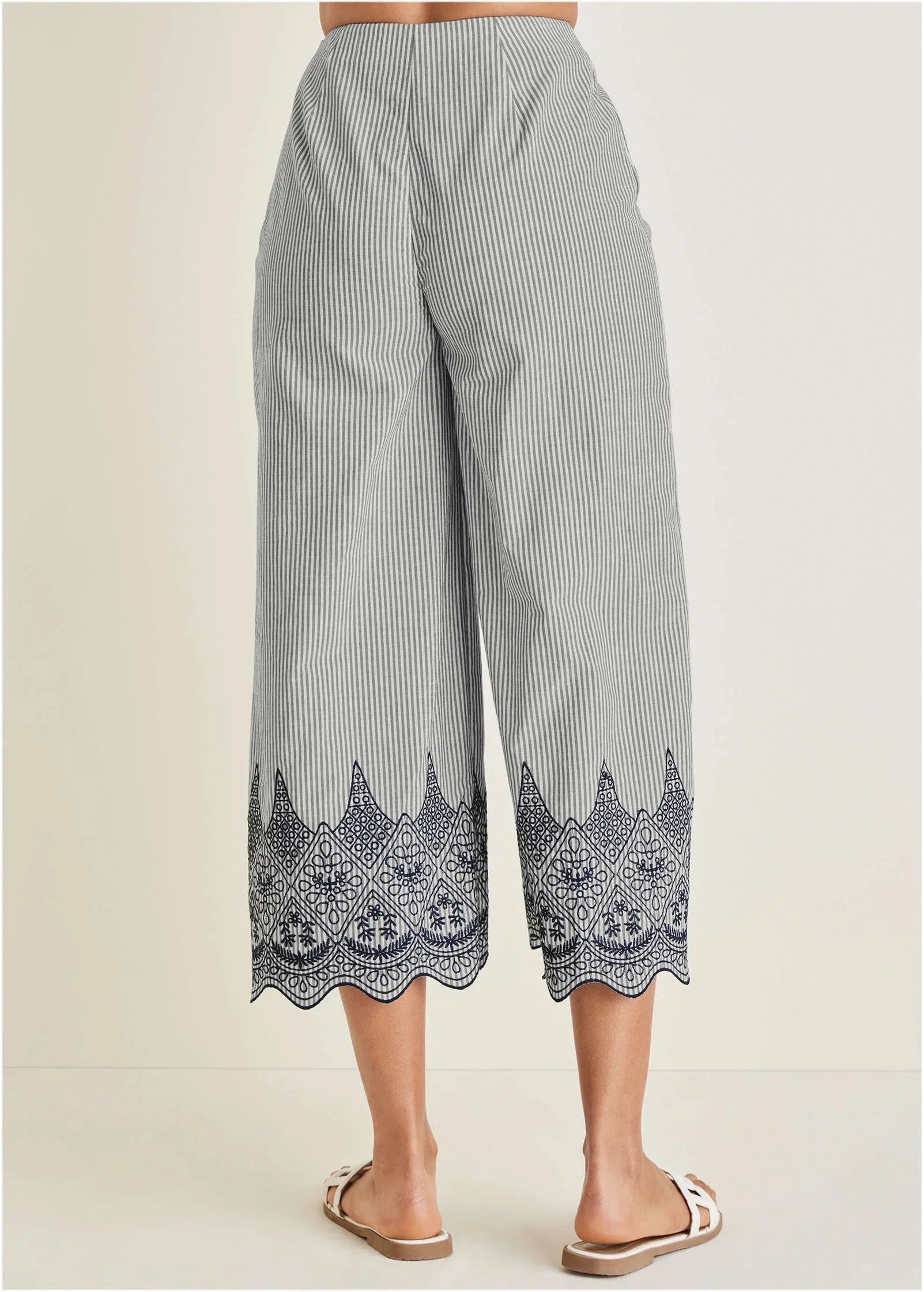 Pinstripe Eyelet Crop Pants Black Ecru