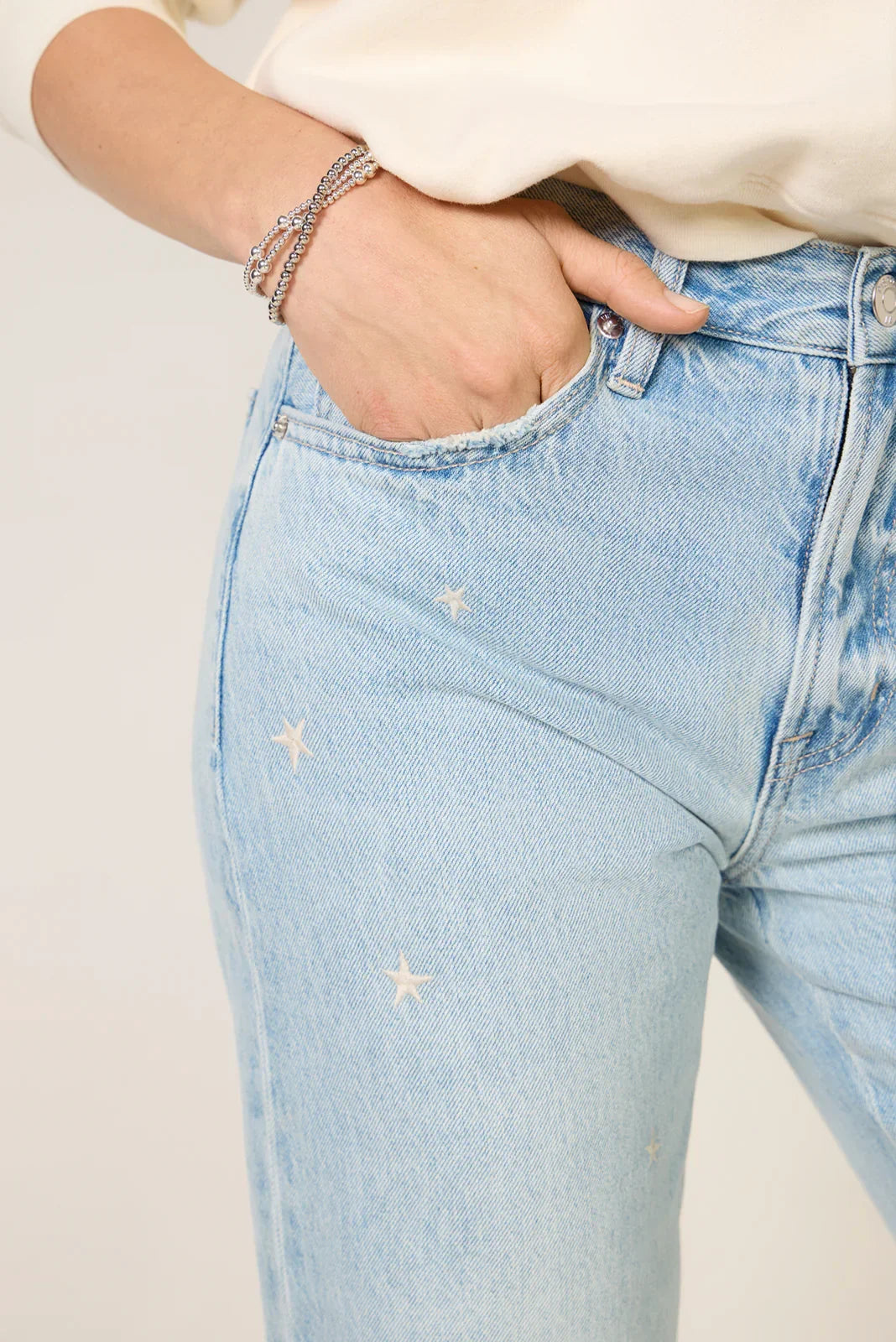 Lexi Bowed Straight Jean