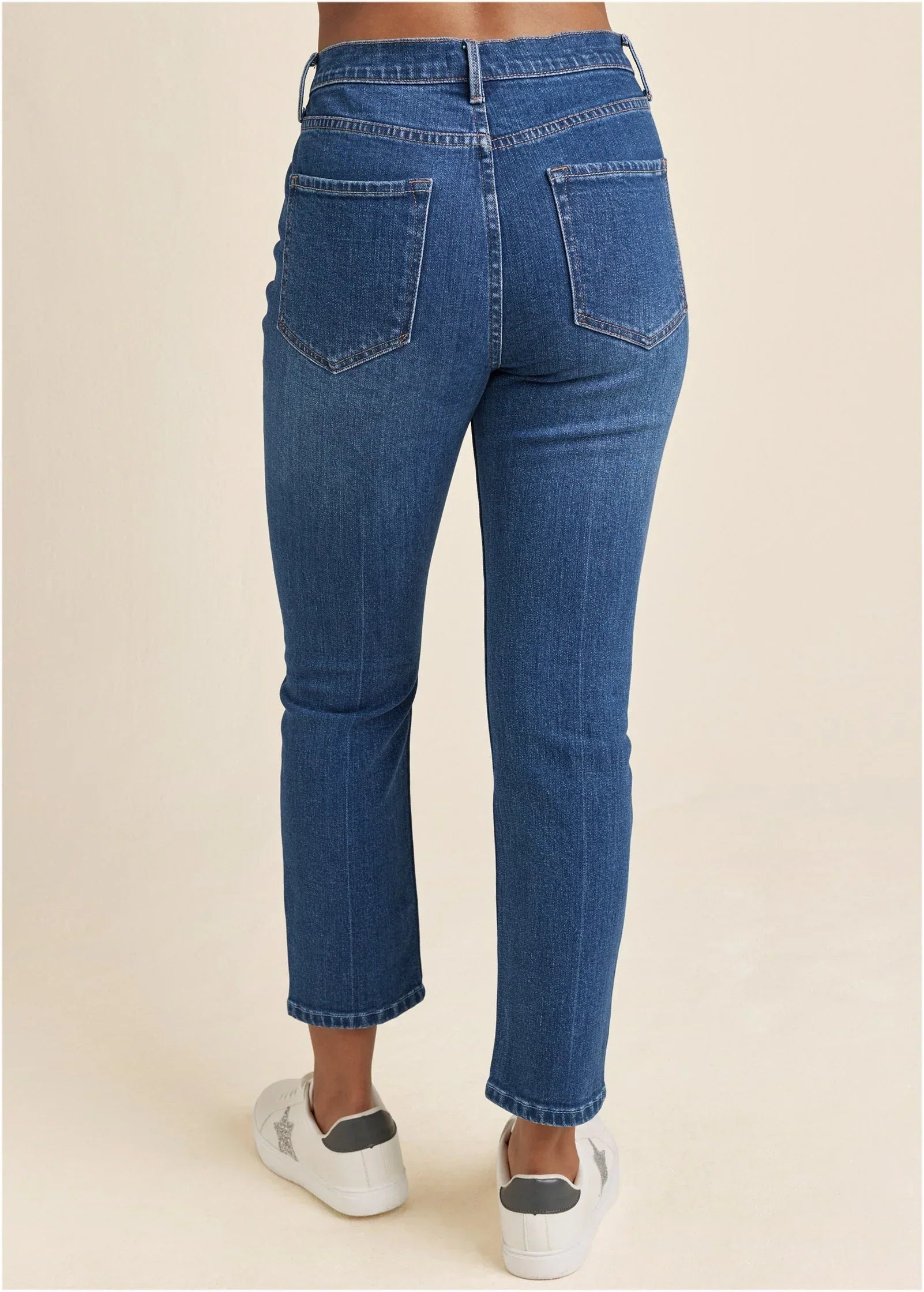 Straight Leg Jeans Medium Wash