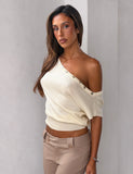 TYLA SLEEVELESS KNIT TOP CREAM