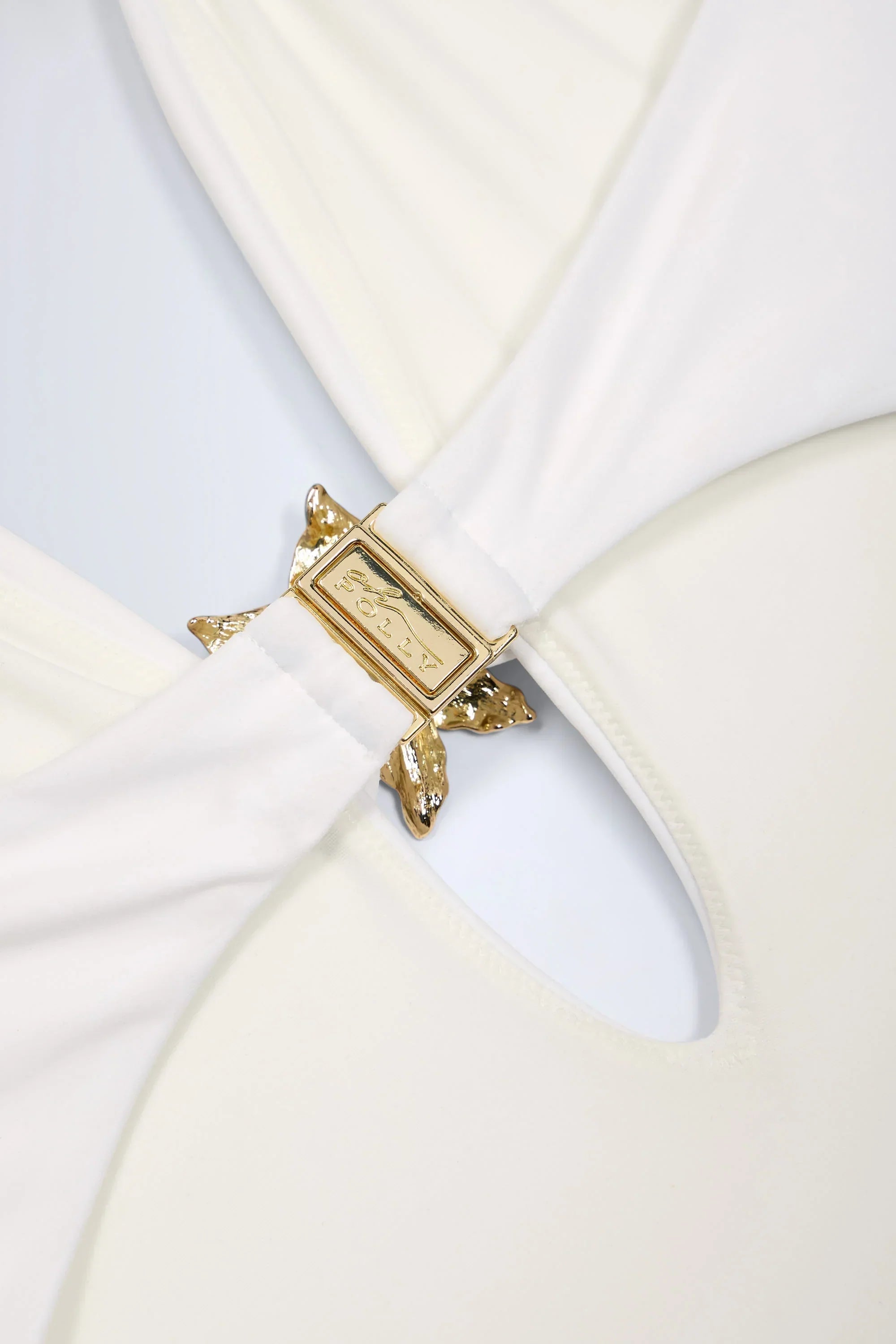 Cut Out Hardware Detail Swimsuit in White