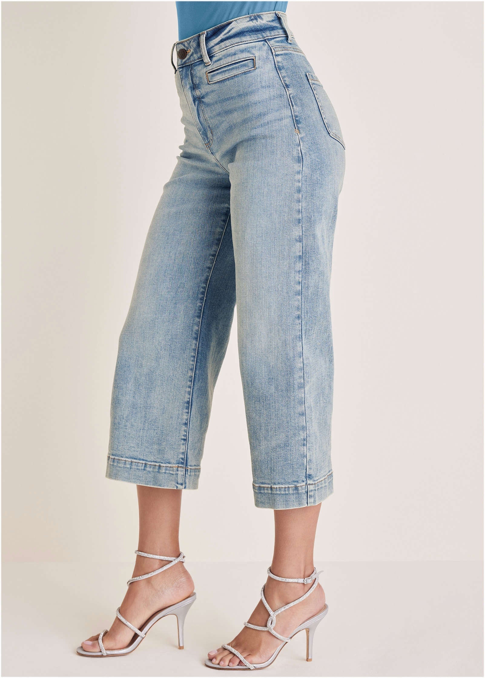 Sophia Wide Leg Crop Jeans Light Wash