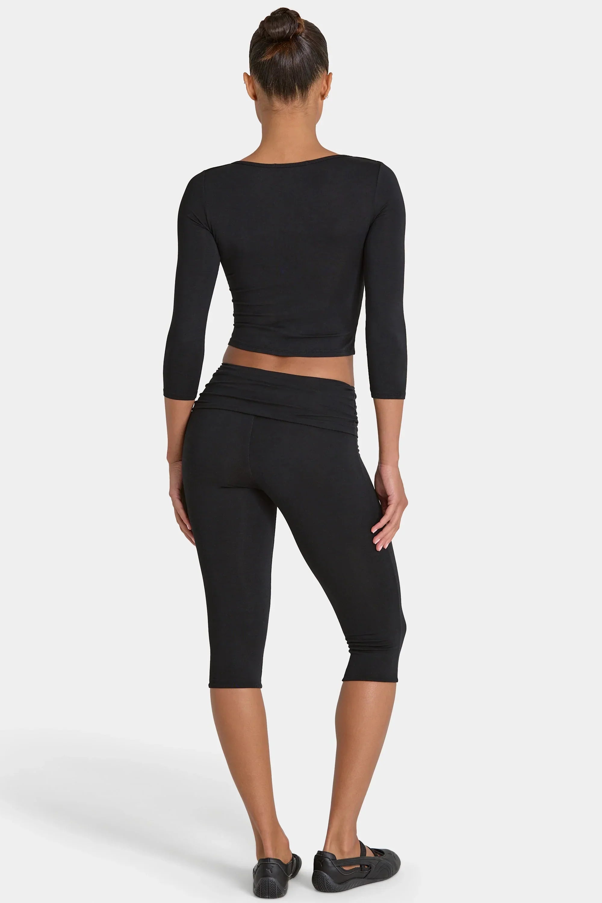 ButterCloud Capri Leggings in Black