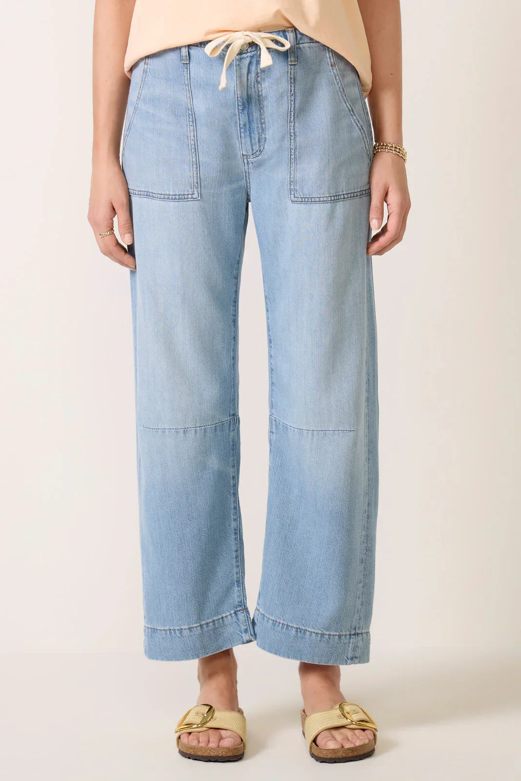Weightless Utility Soft Barrel Jean
