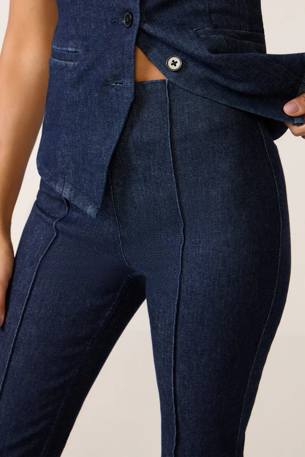 Micro Flare Jean