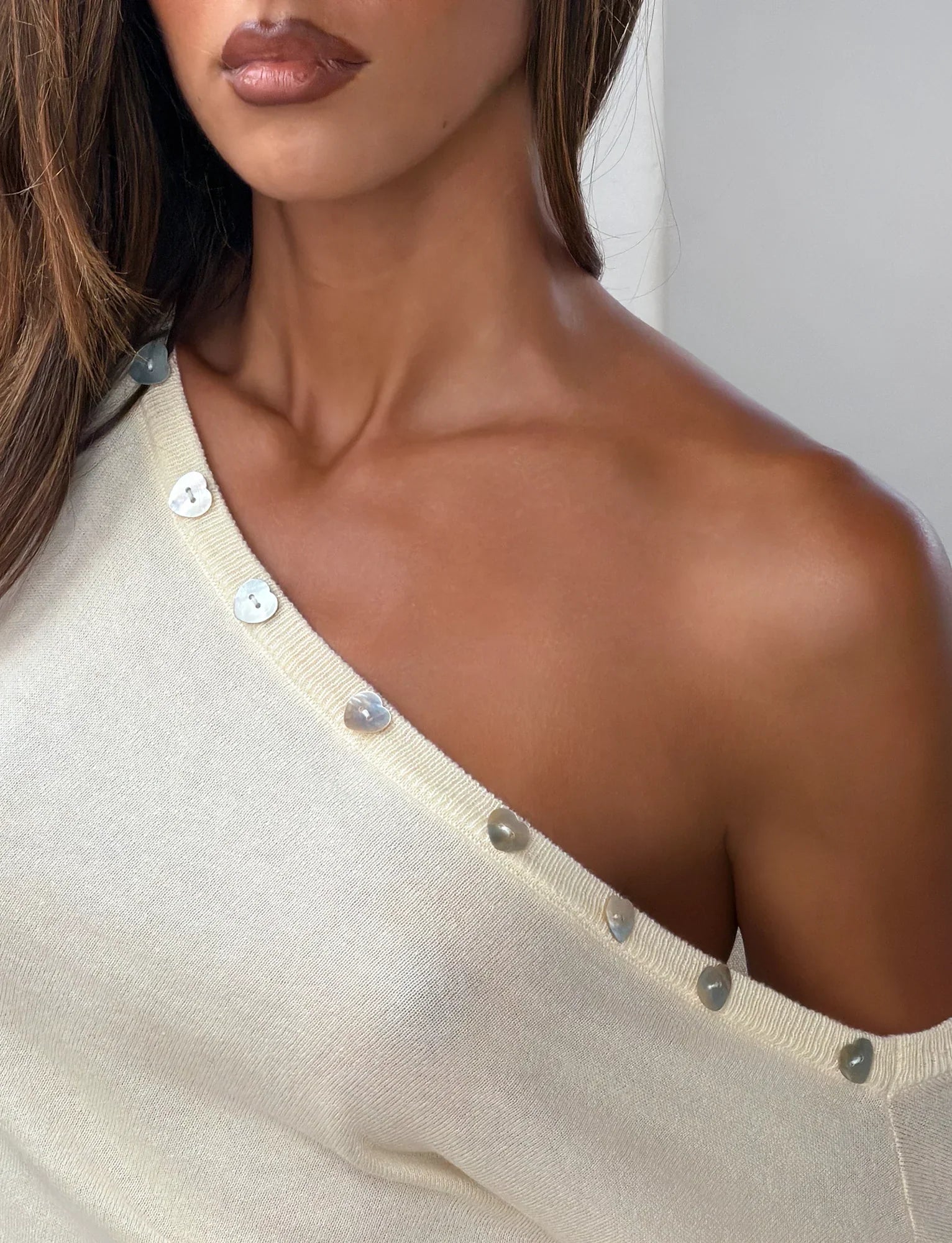 TYLA SLEEVELESS KNIT TOP CREAM