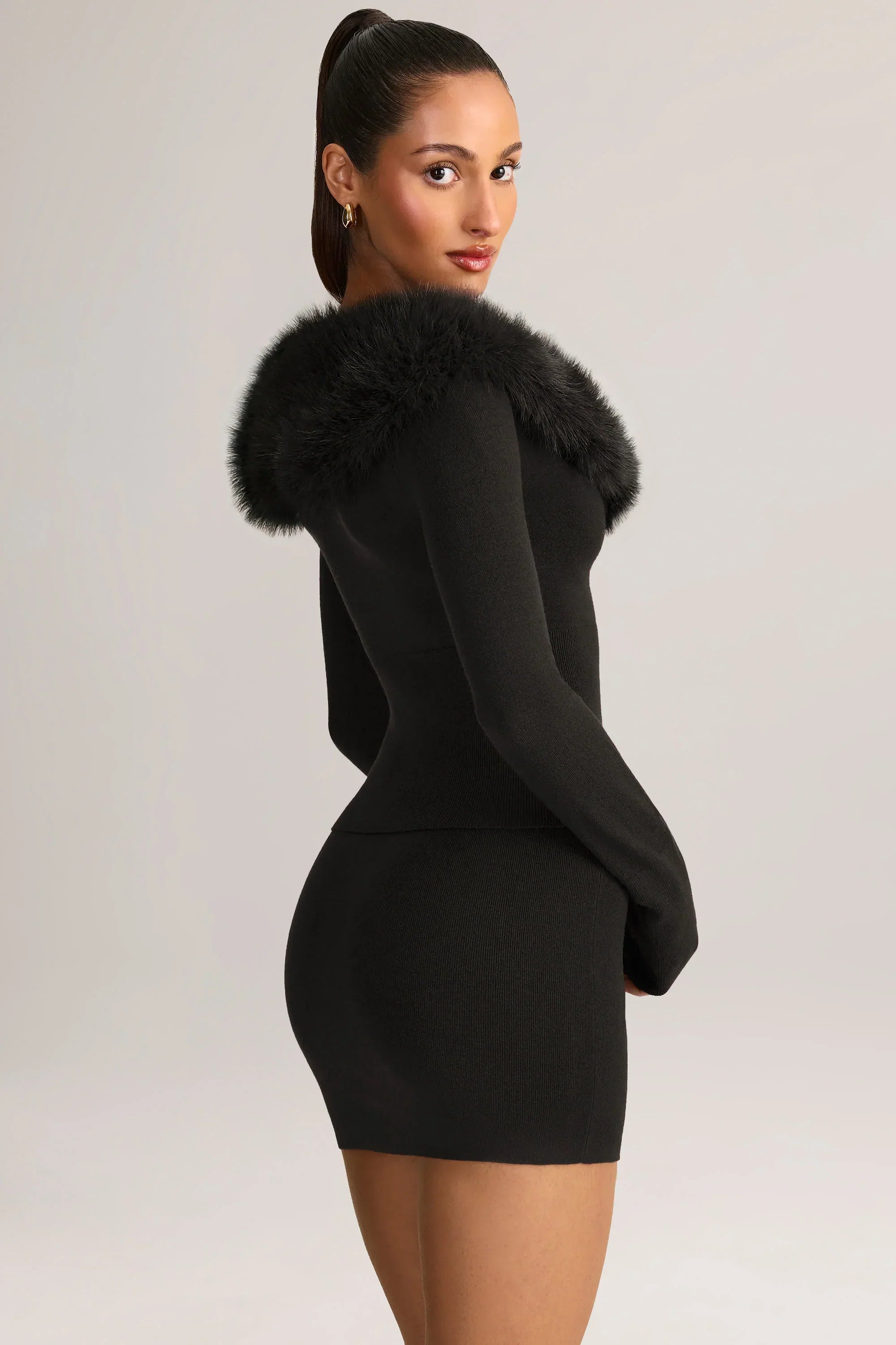 Knit Mid Rise Mini Skirt in Black
