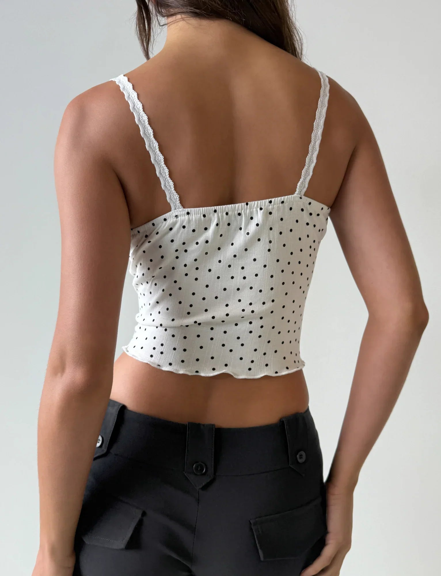 BAILEE CAMI TOP WHITE POLKA