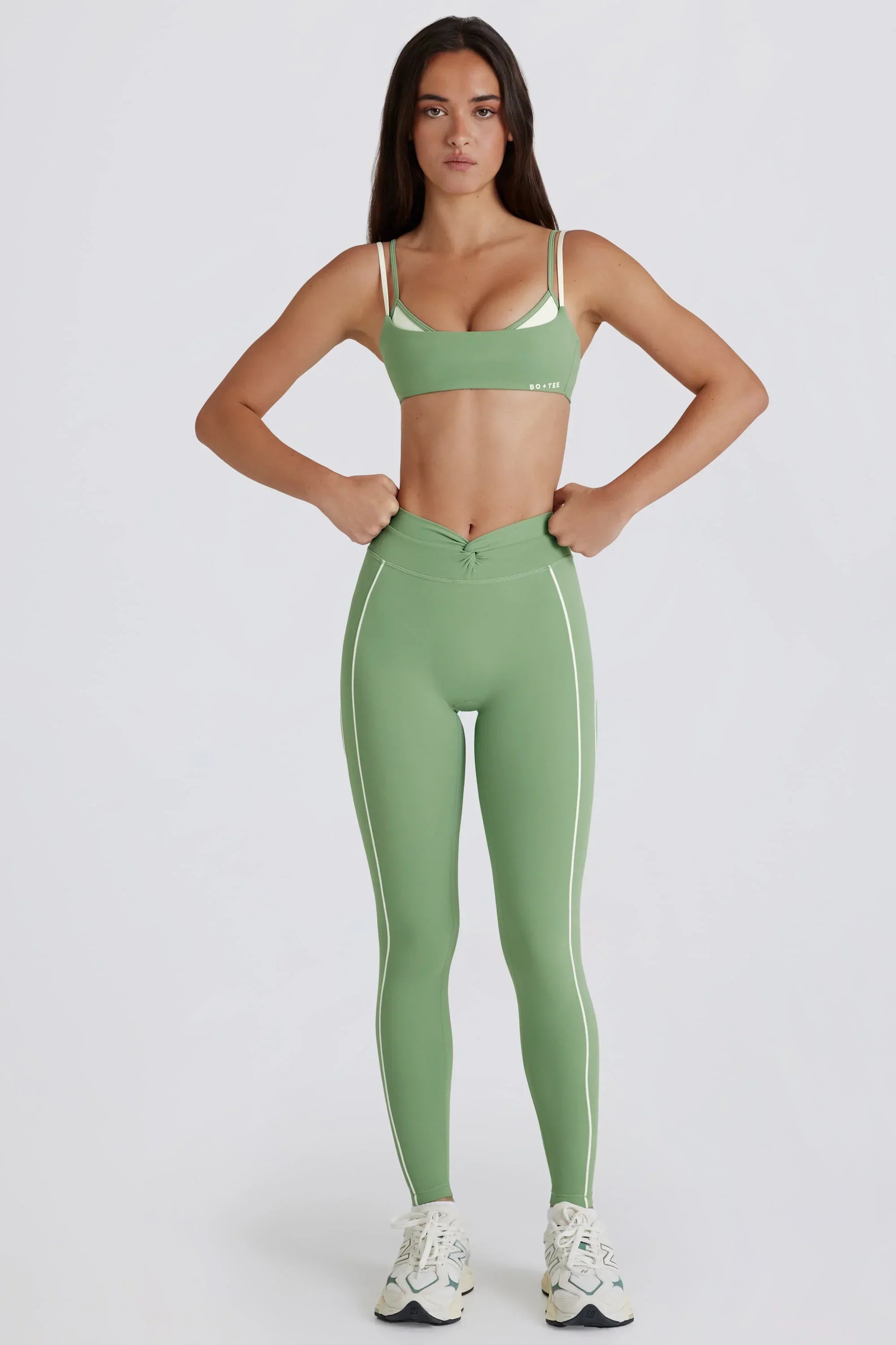Soft Active Twist Front Leggings in Jade