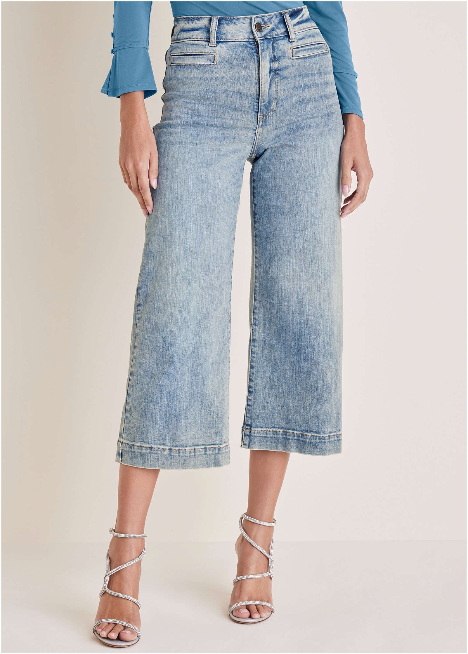 Sophia Wide Leg Crop Jeans Light Wash