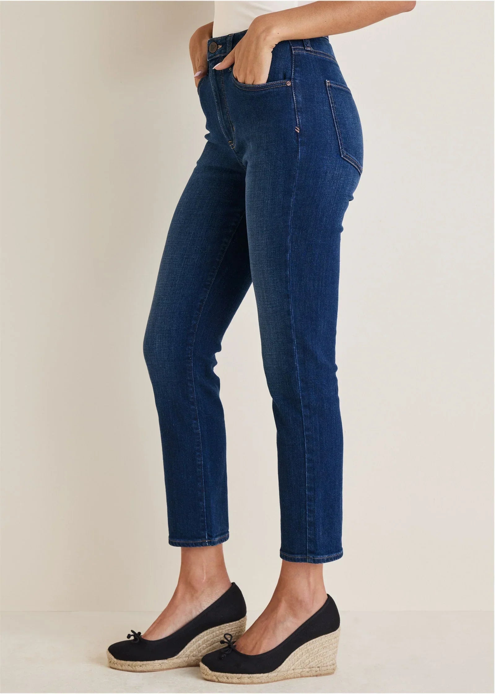 Audrey Straight Leg Jeans Dark Wash