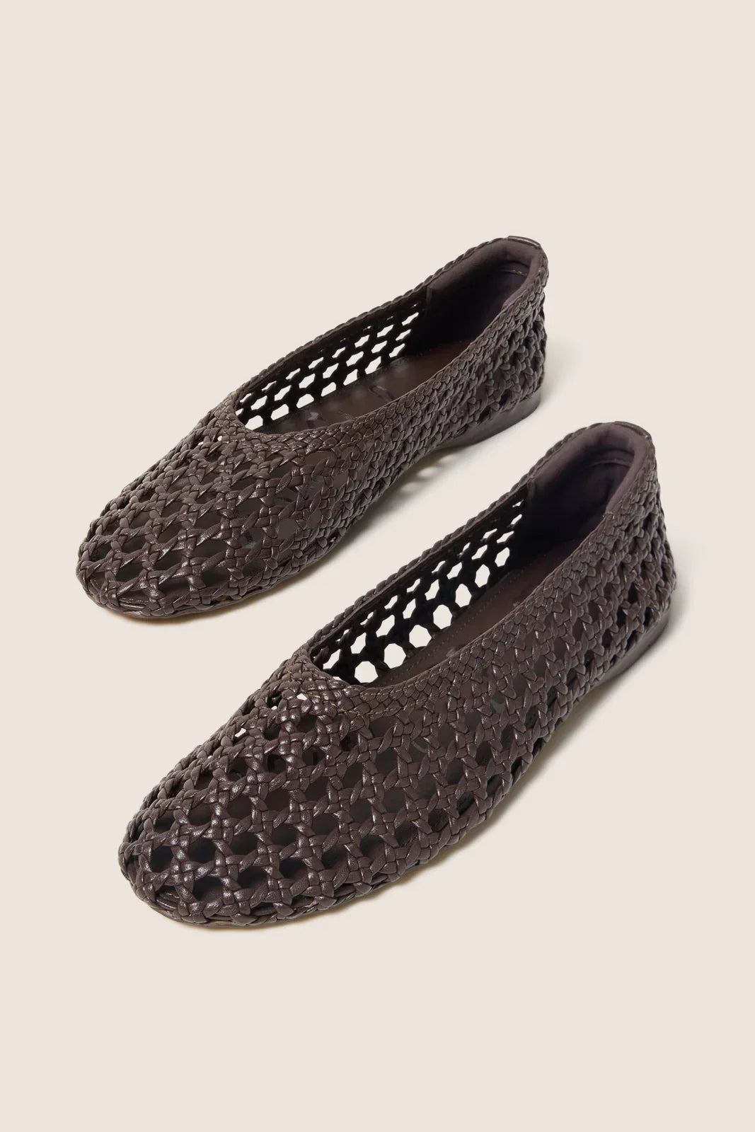 Shira Flat