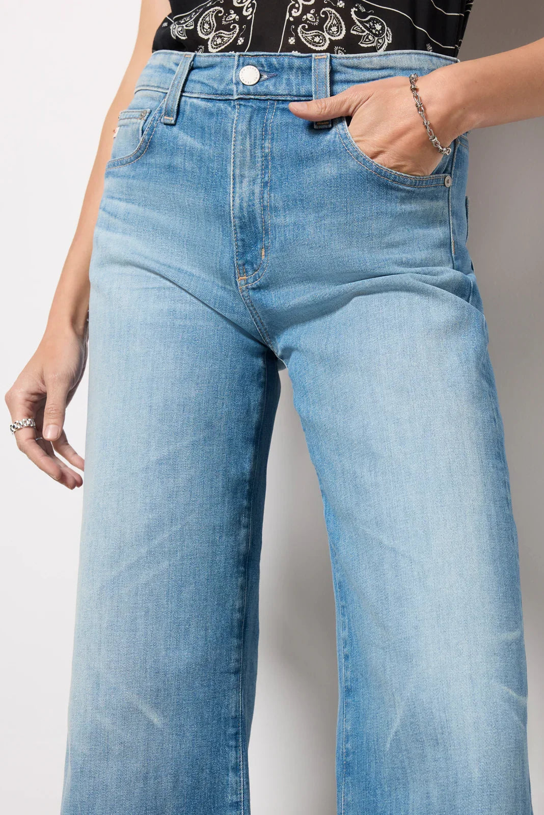 Saige Wide Leg Jean 31