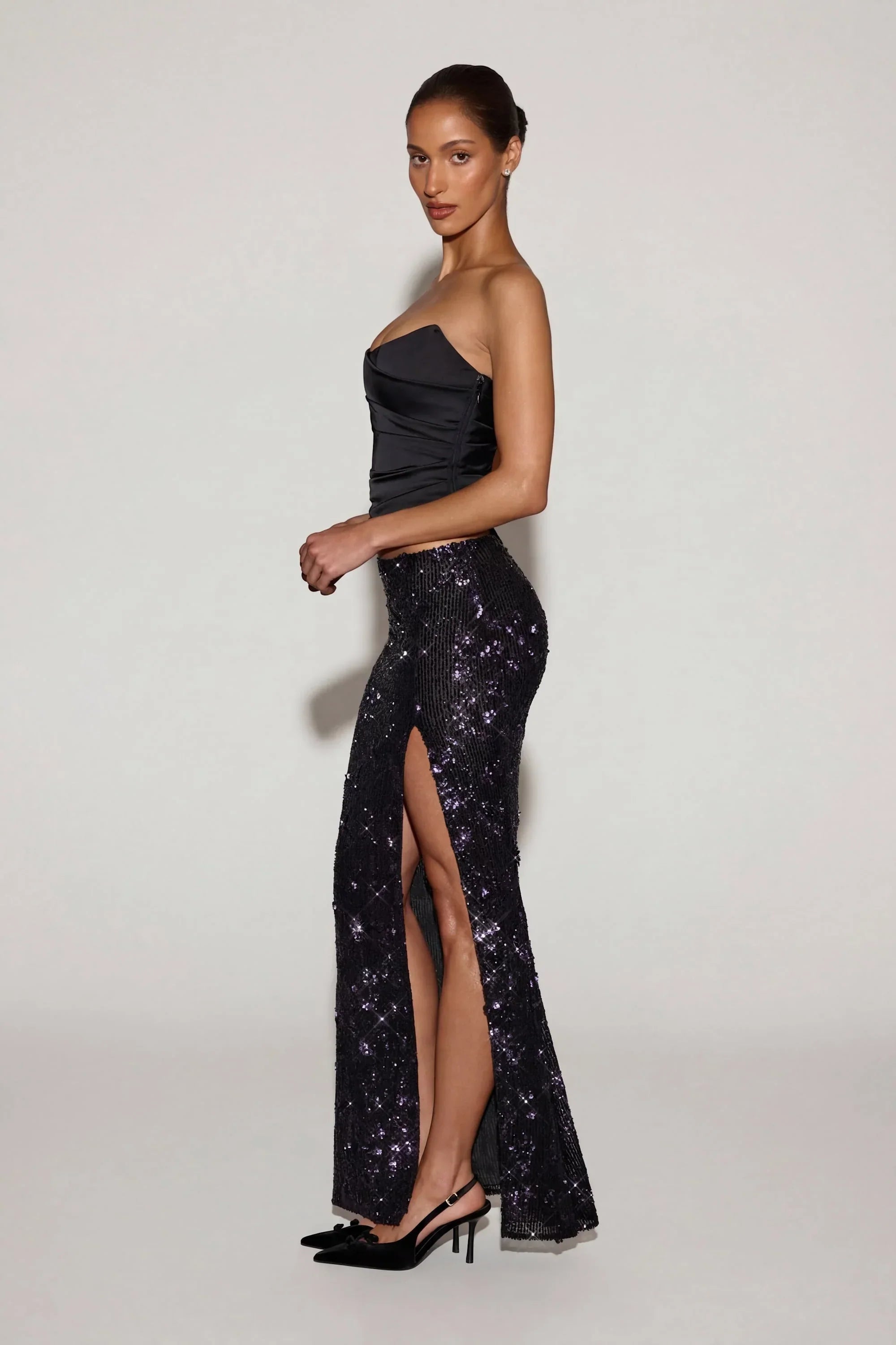 Embellished Mid Rise Thigh Split Maxi Skirt in Black Purple