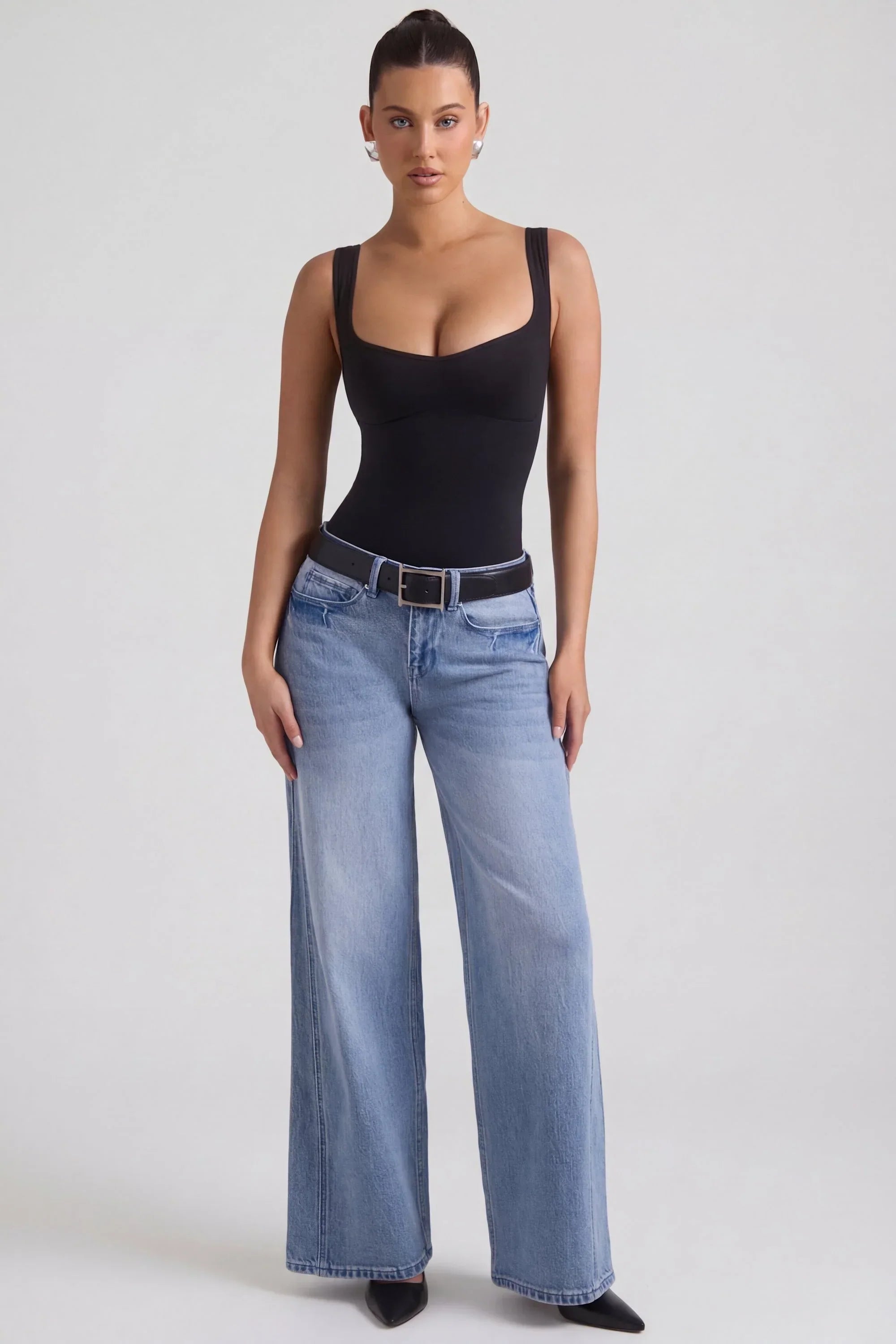 Low Rise Wide Leg Jeans in Vintage Wash