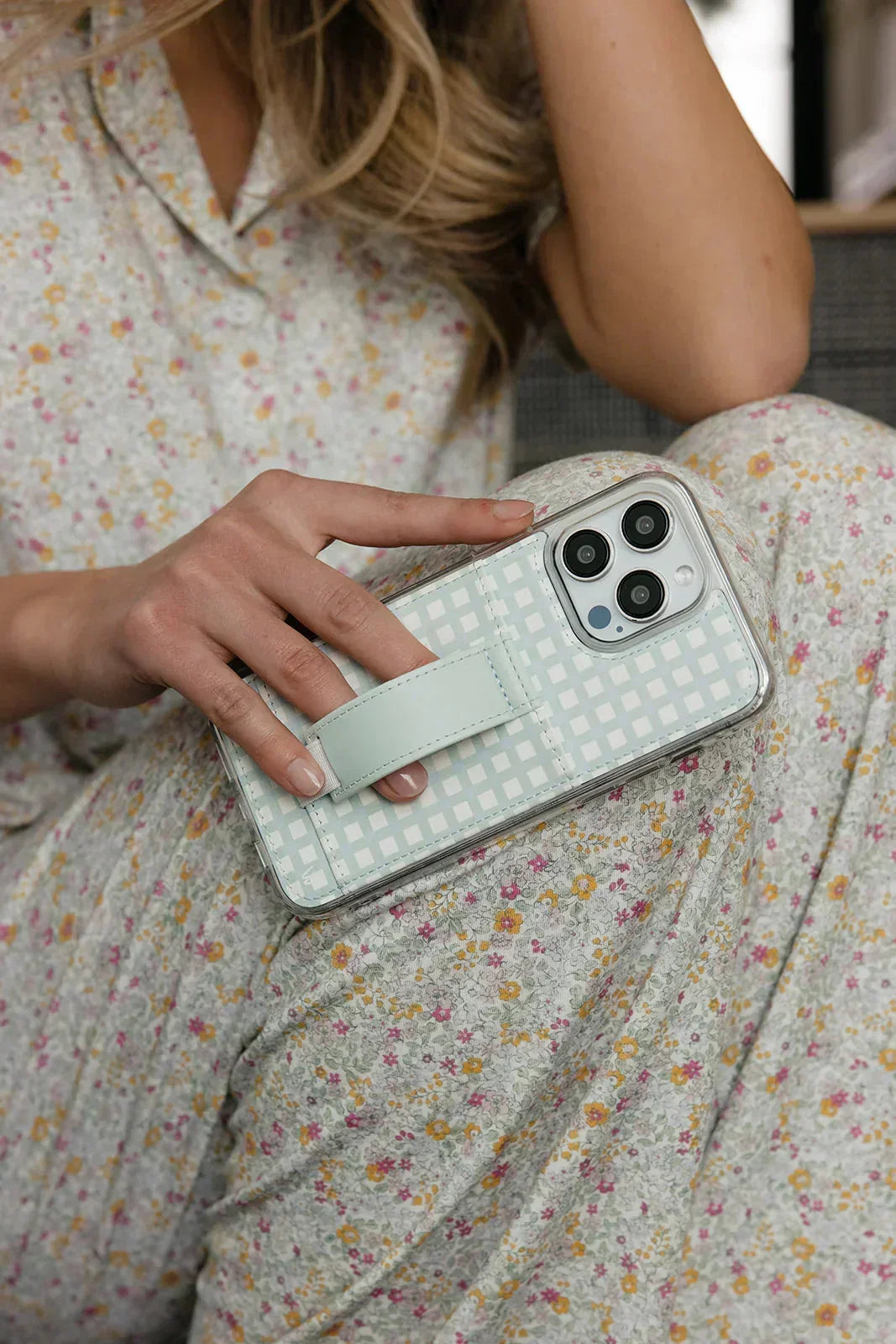 Walli Cases Seaside Picnic Phone Case