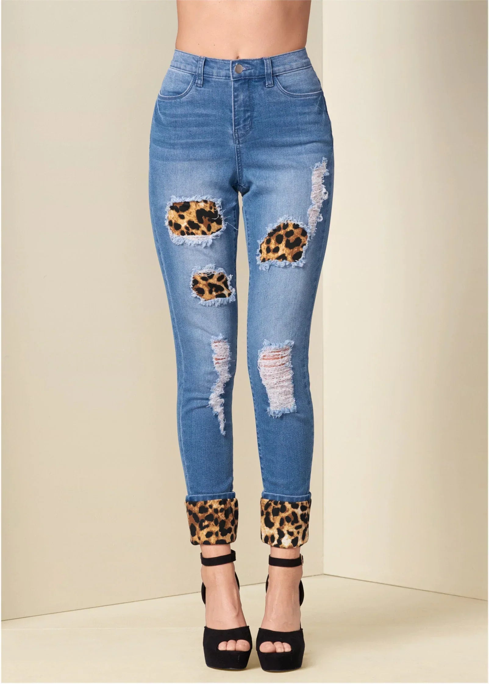 Leopard Cuffed Jeans Light Wash