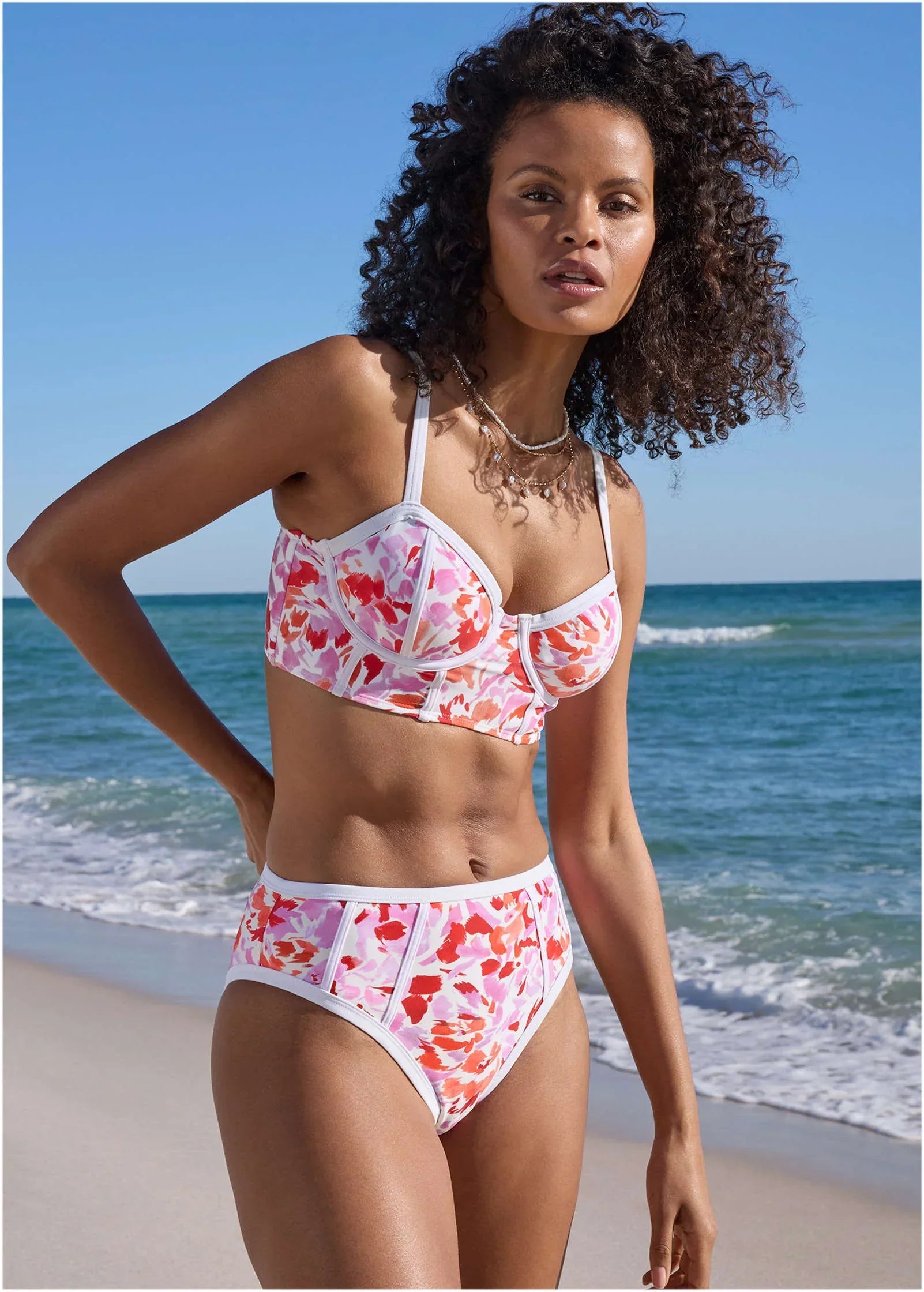 Seam Detail Underwire Top Feathered Blooms