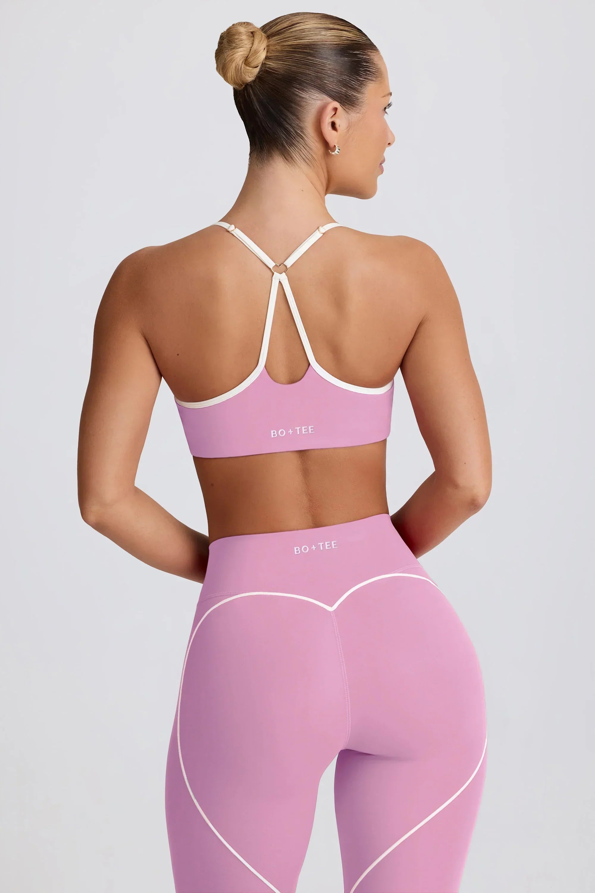 Soft Active Sweetheart Neck Sports Bra in Dusty Pink