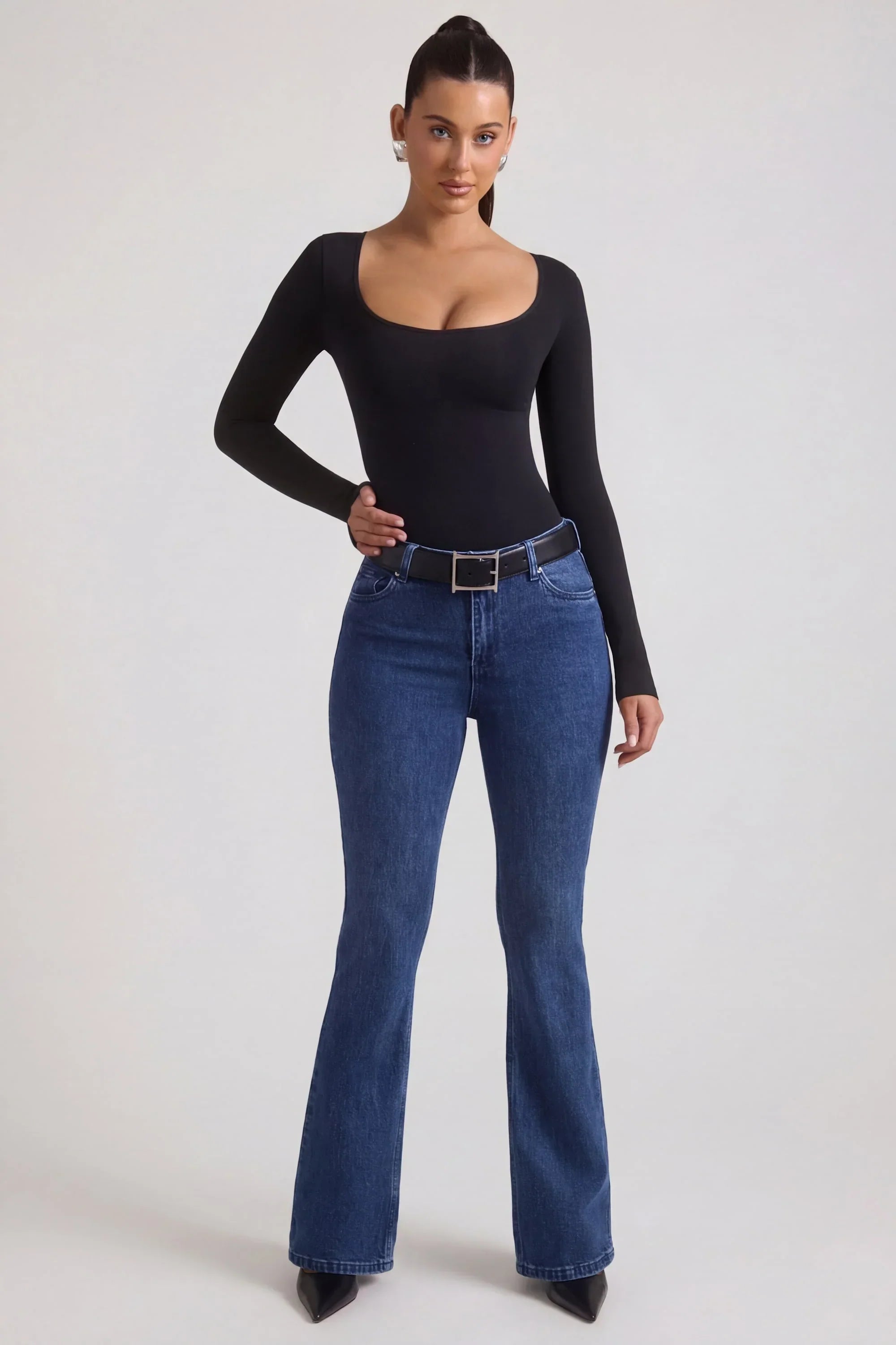 High Rise Flared Jeans in Indigo Wash