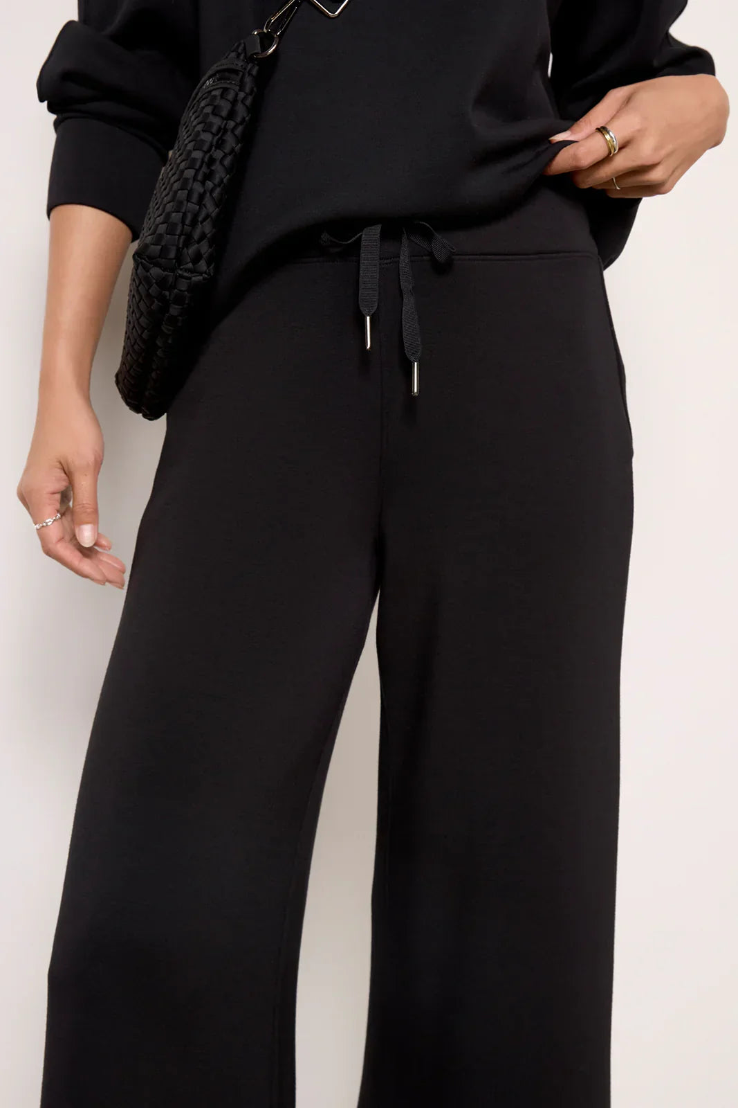 AirEssentials Wide Leg Pant