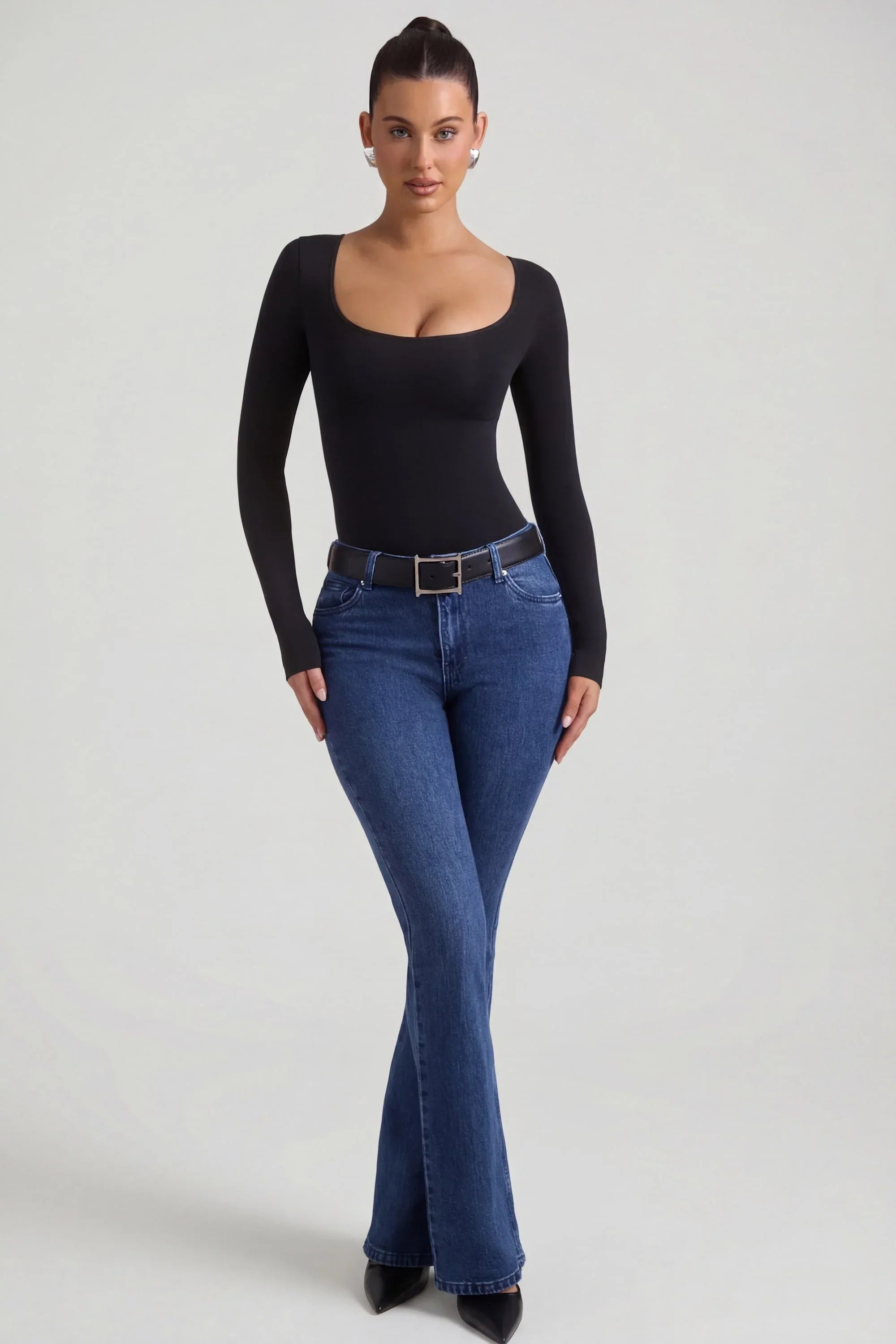 High Rise Flared Jeans in Indigo Wash