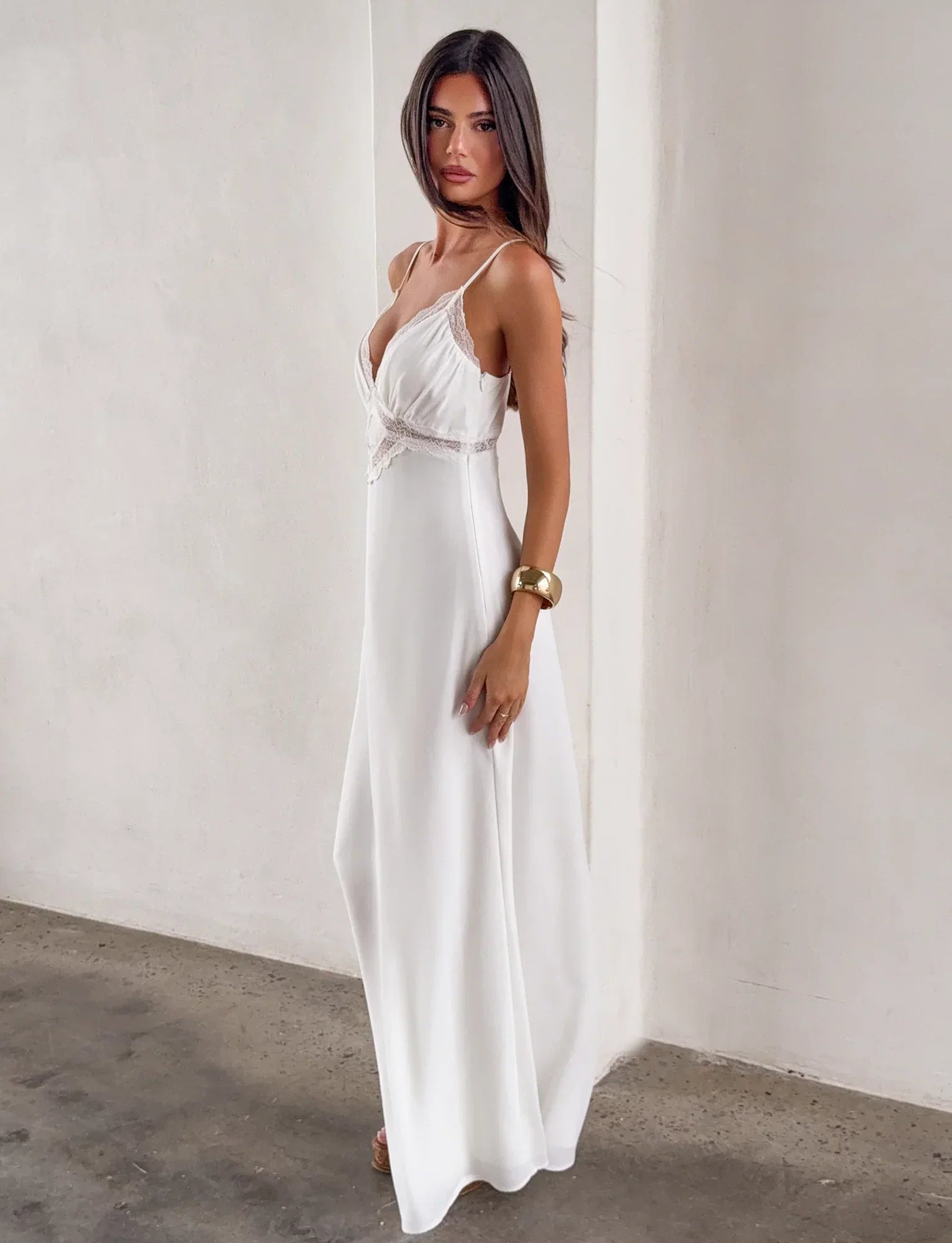 AISLYNN MAXI DRESS WHITE